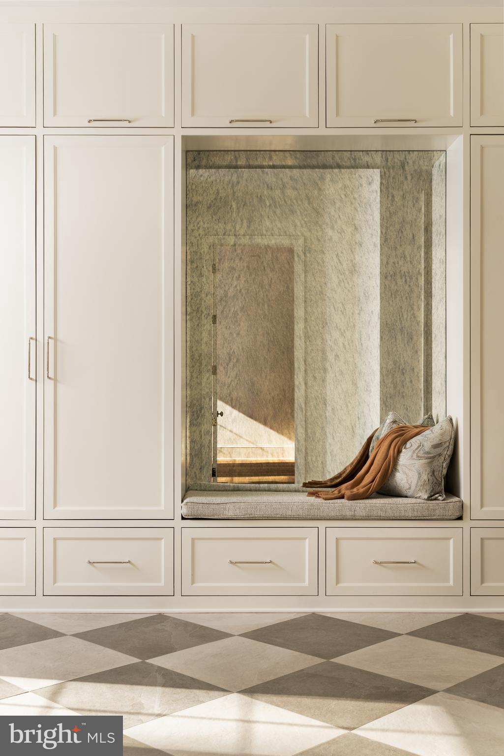 WOODSIDE ESTATES - Residential