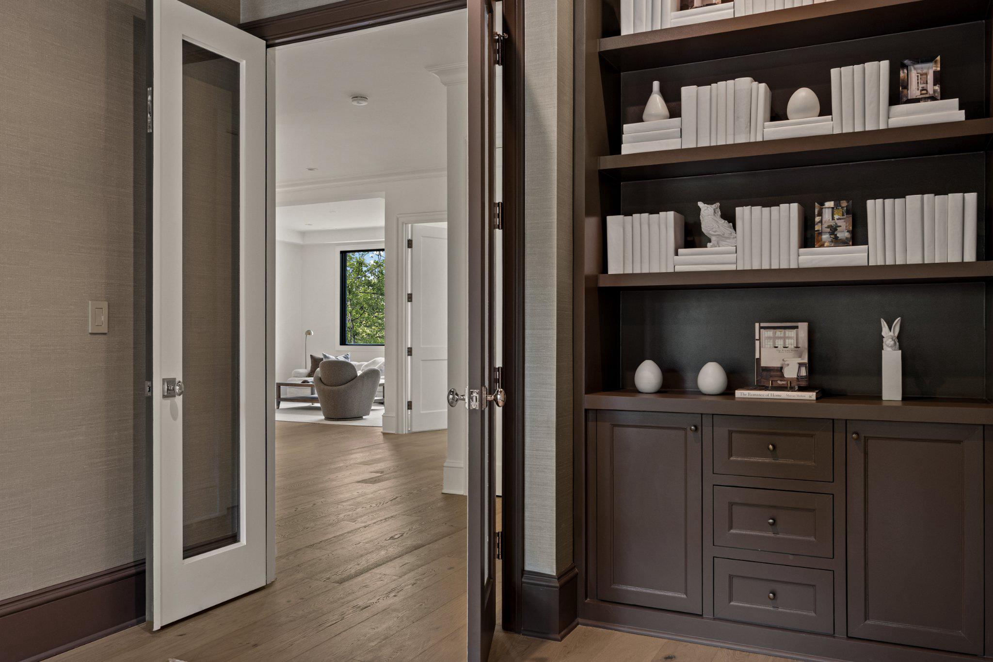 WOODSIDE ESTATES - Residential