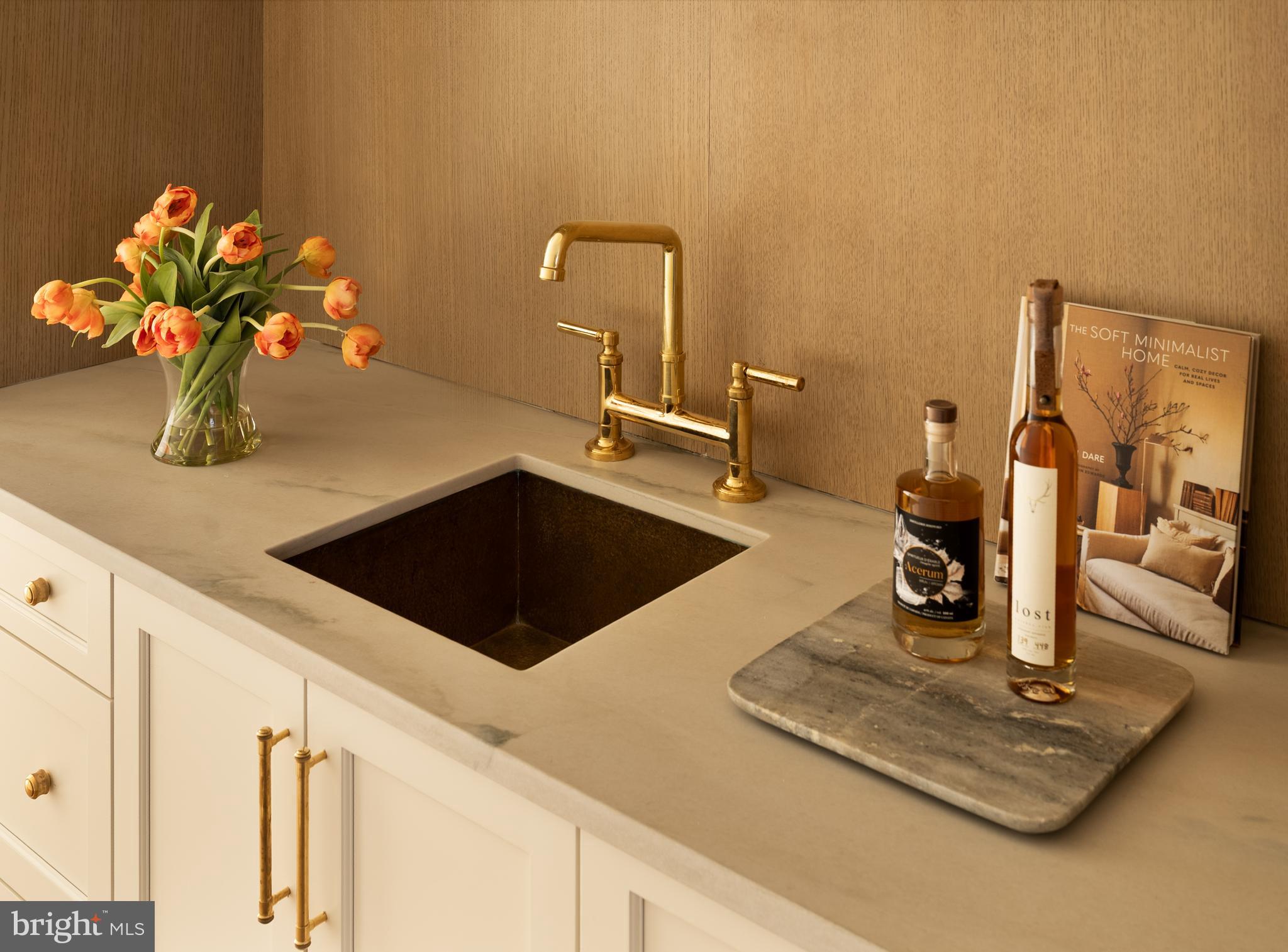 WOODSIDE ESTATES - Residential