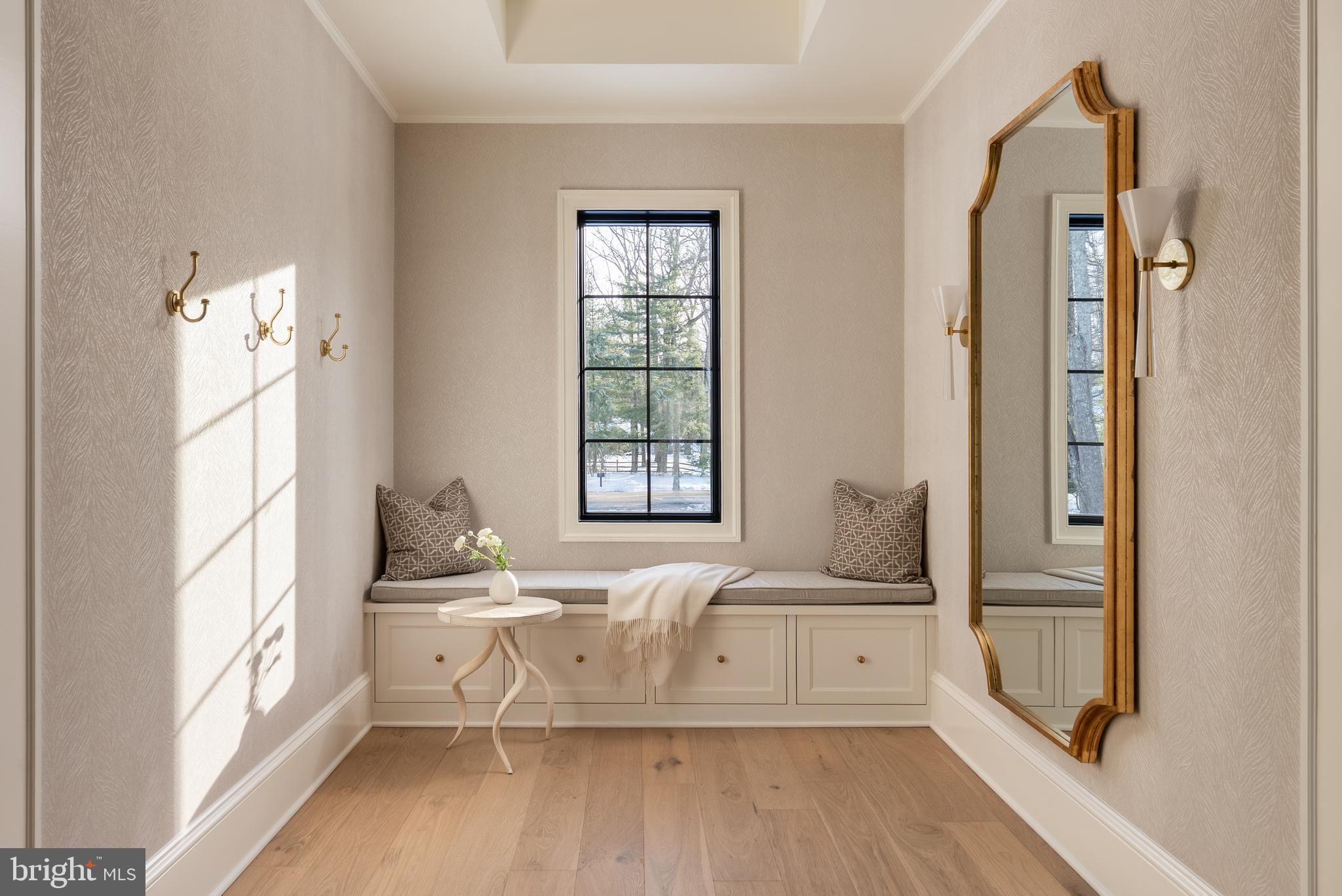 WOODSIDE ESTATES - Residential