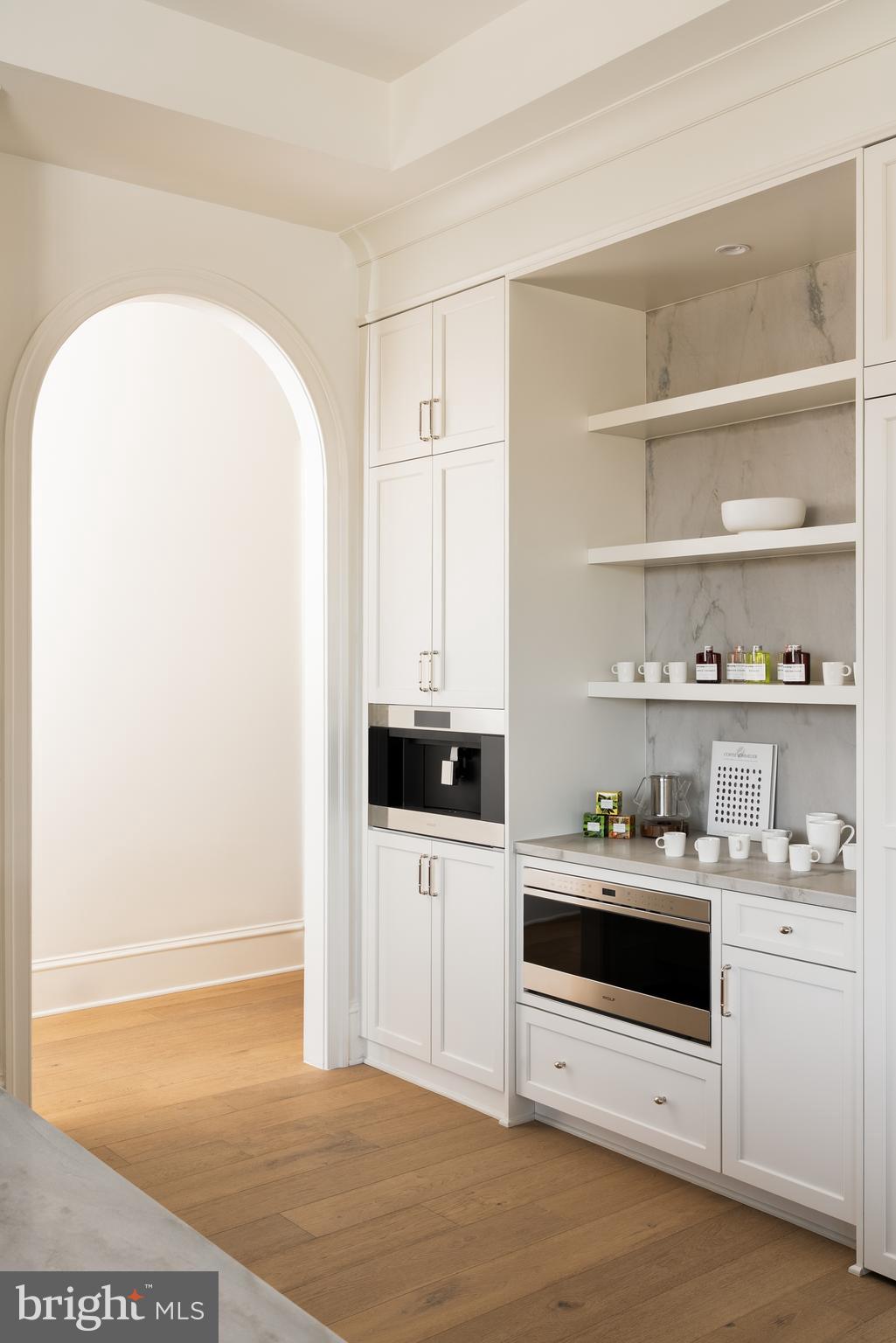 WOODSIDE ESTATES - Residential