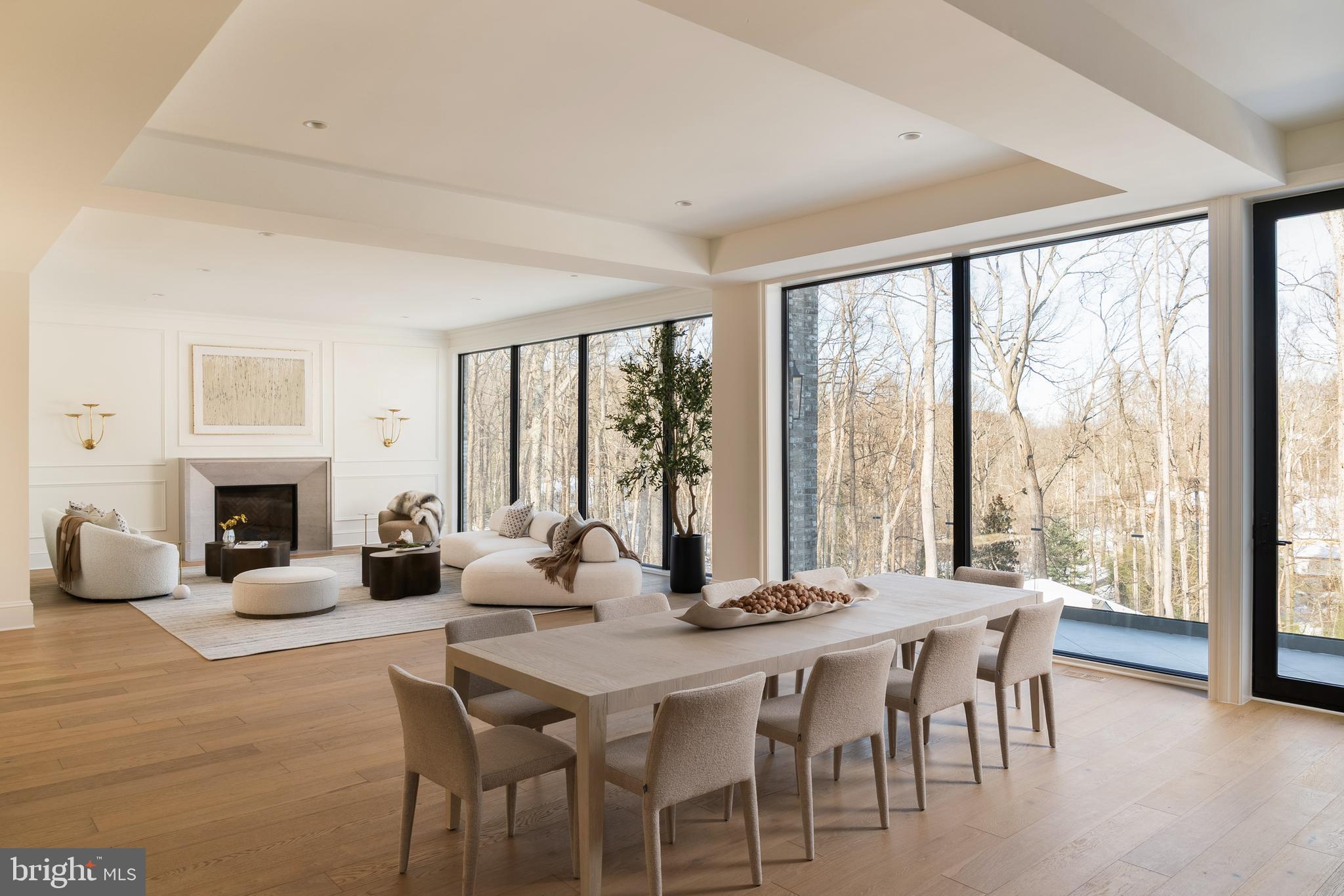 WOODSIDE ESTATES - Residential