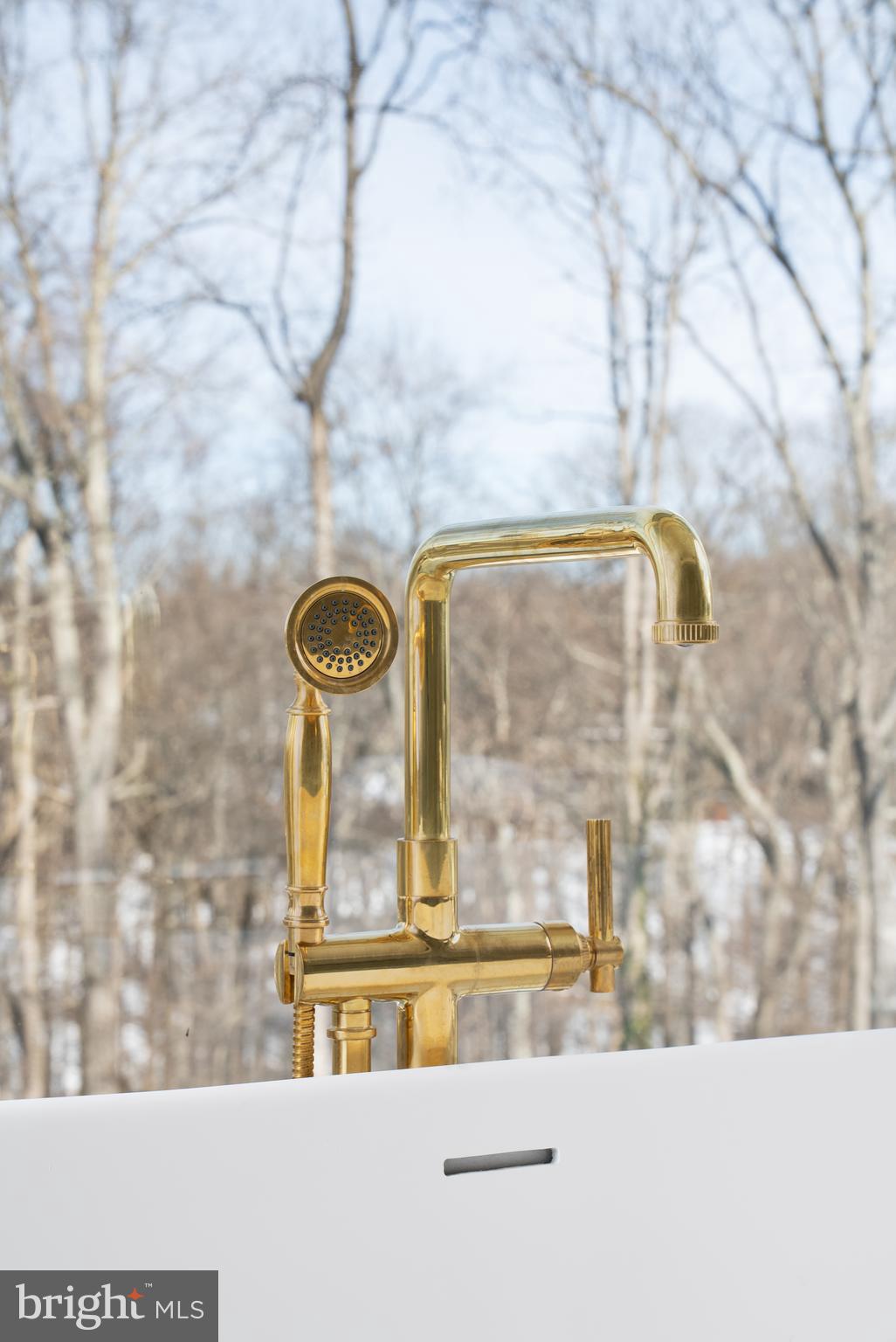 WOODSIDE ESTATES - Residential