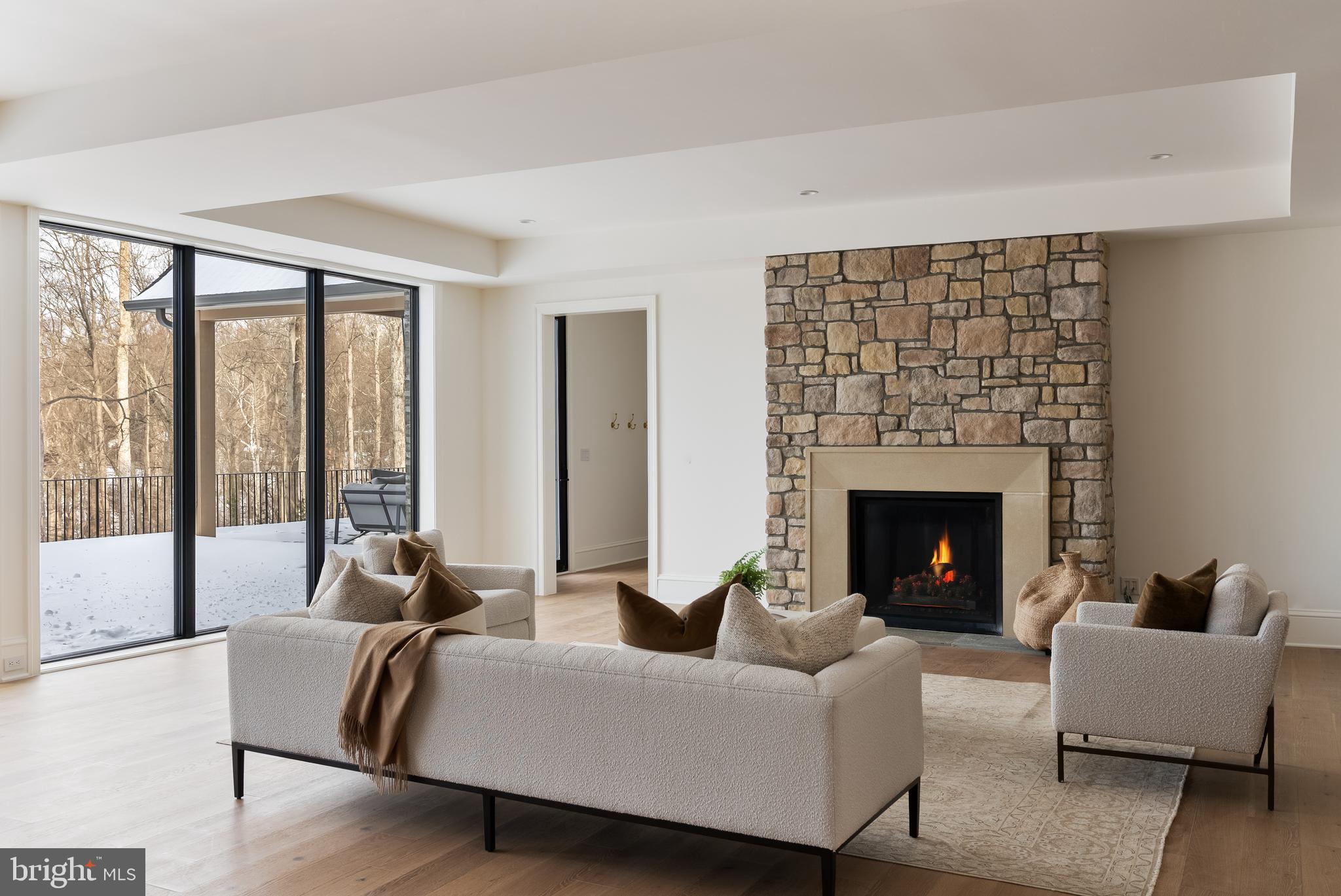 WOODSIDE ESTATES - Residential