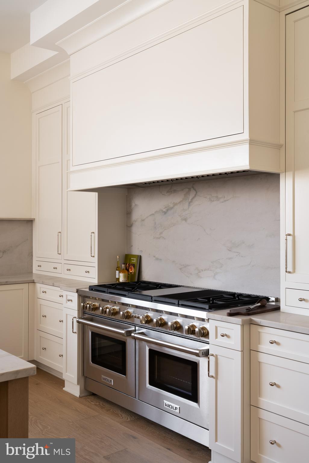 WOODSIDE ESTATES - Residential