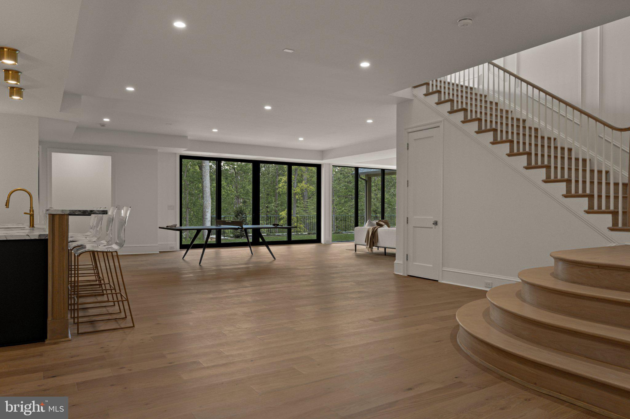 WOODSIDE ESTATES - Residential