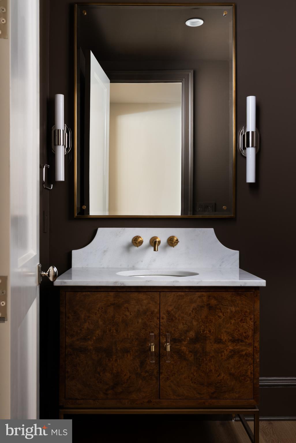 WOODSIDE ESTATES - Residential