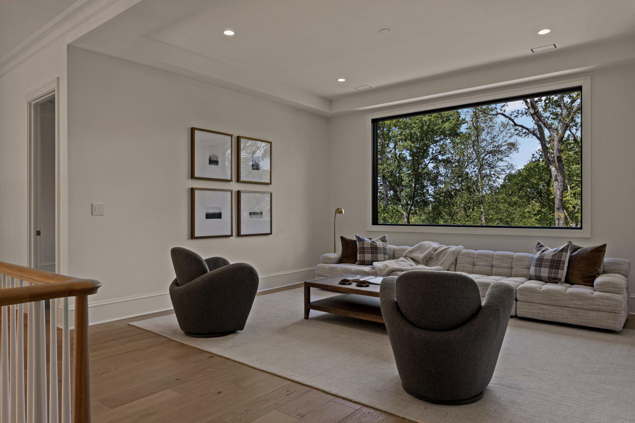 WOODSIDE ESTATES - Residential