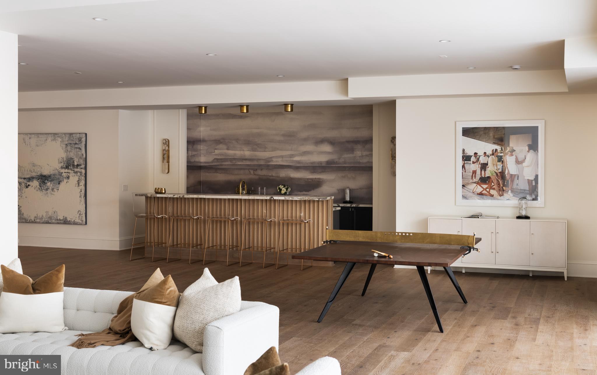 WOODSIDE ESTATES - Residential