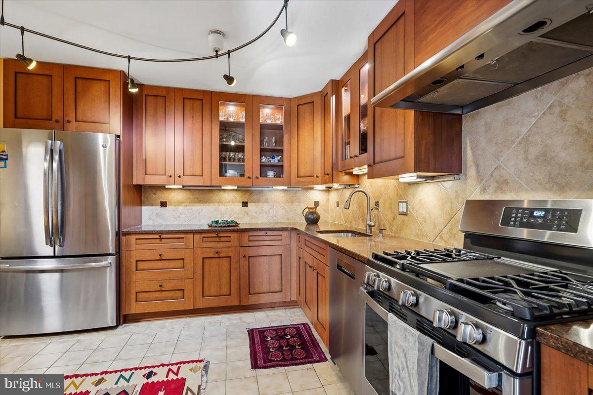 4620 NORTH PARK AVE - Residential