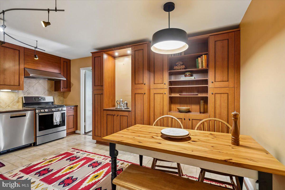 4620 NORTH PARK AVE - Residential