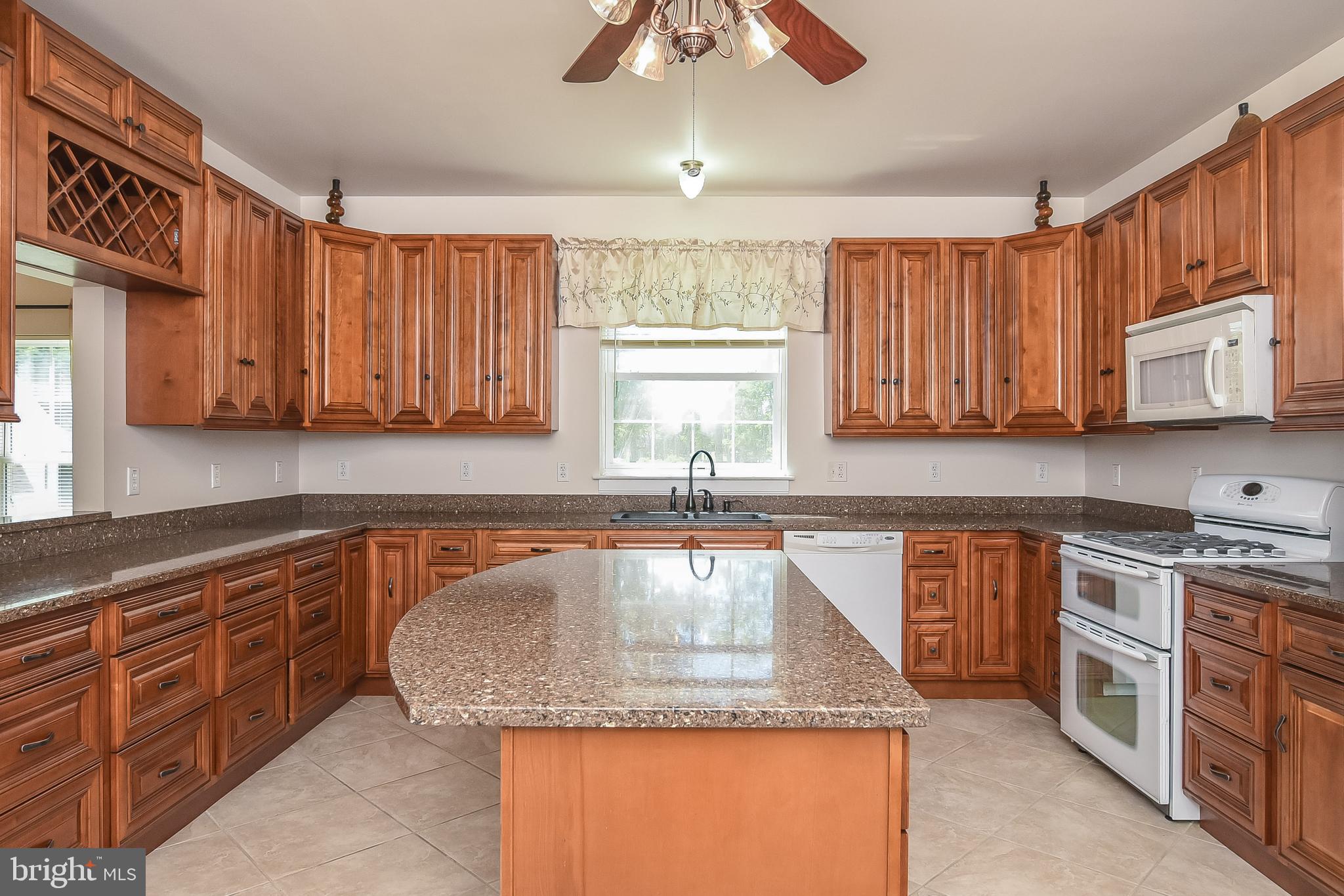 CABIN POINT - Residential