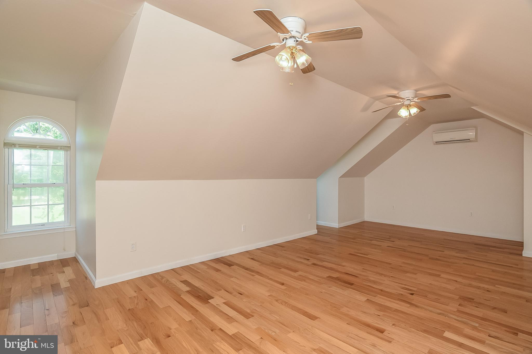 CABIN POINT - Residential