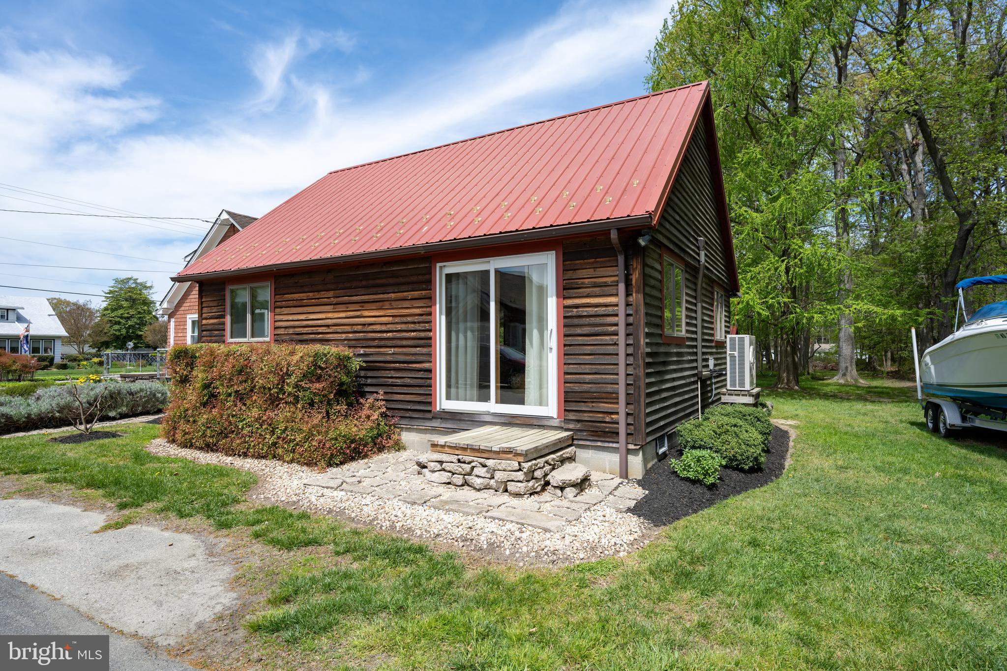 ROCK HALL - Residential