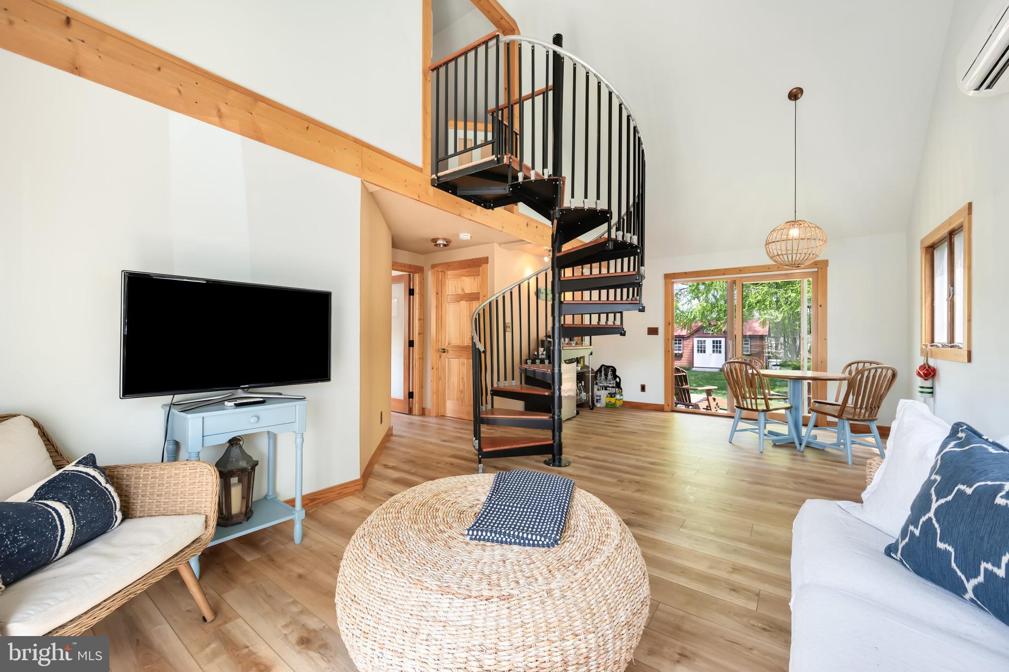 ROCK HALL - Residential