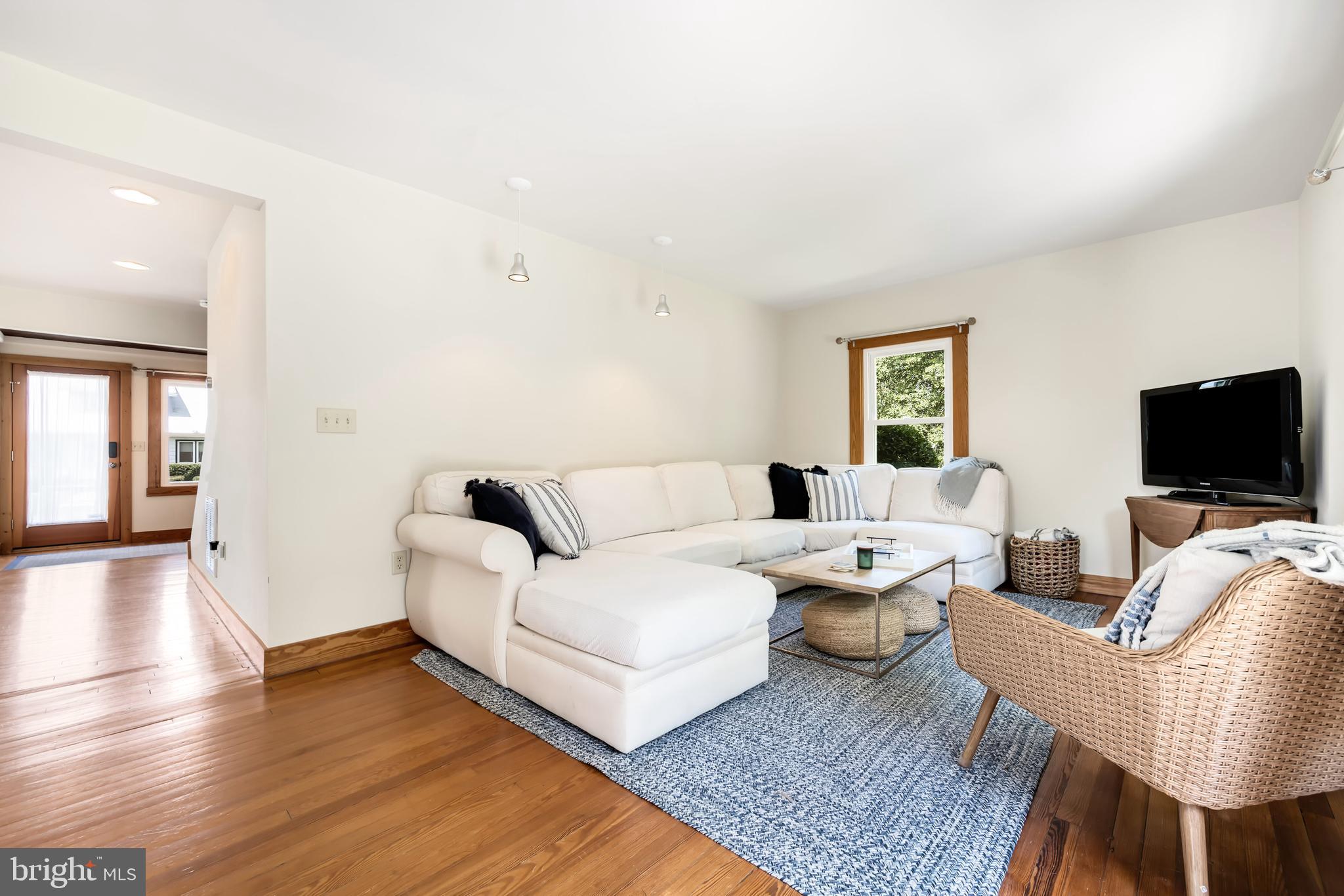 ROCK HALL - Residential