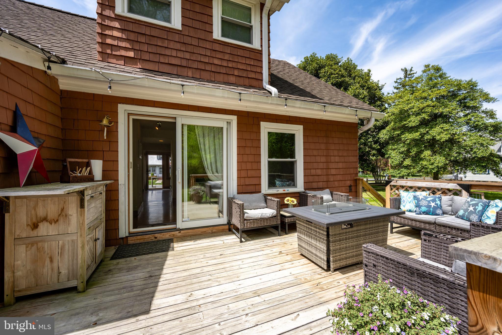 ROCK HALL - Residential