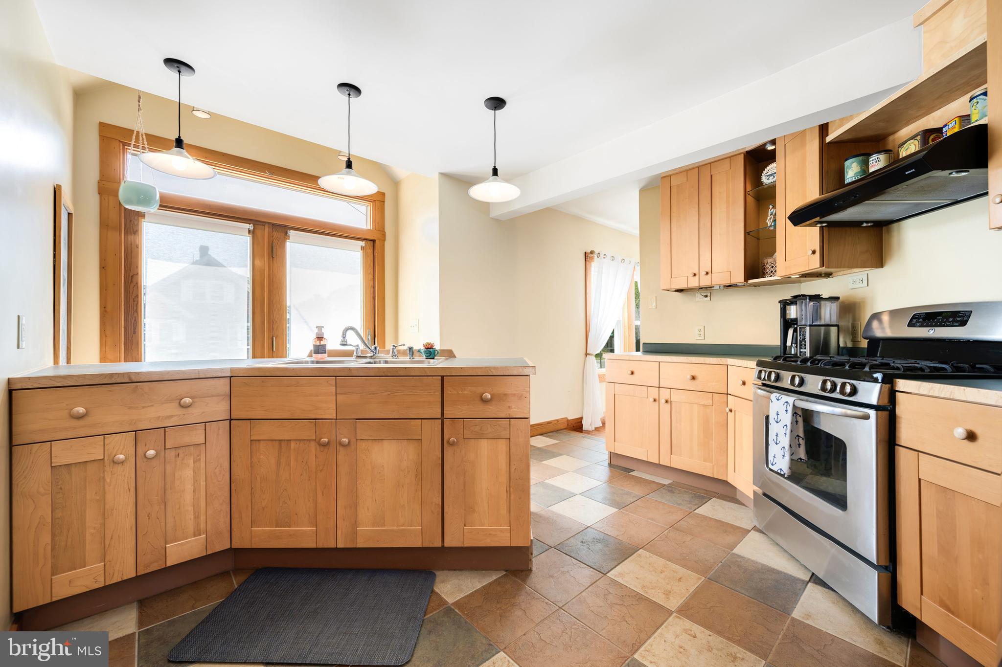 ROCK HALL - Residential