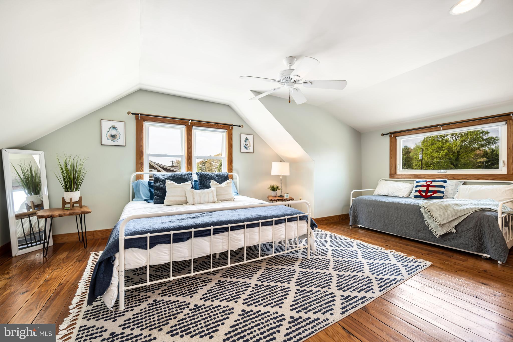 ROCK HALL - Residential