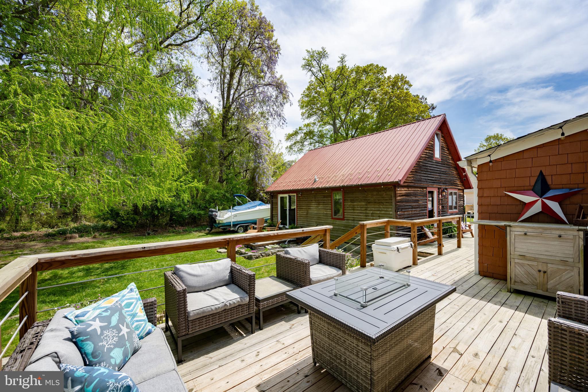 ROCK HALL - Residential