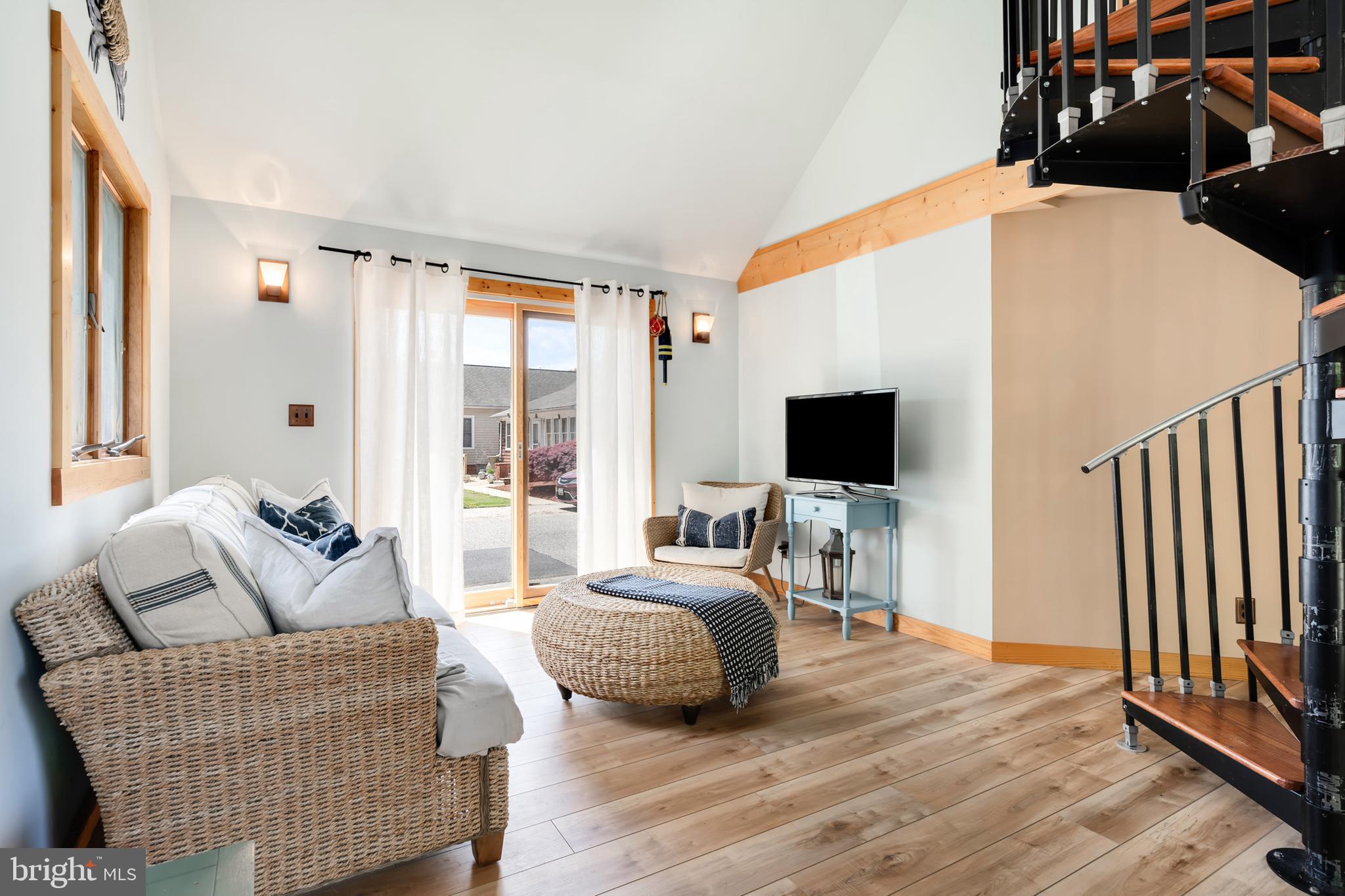 ROCK HALL - Residential