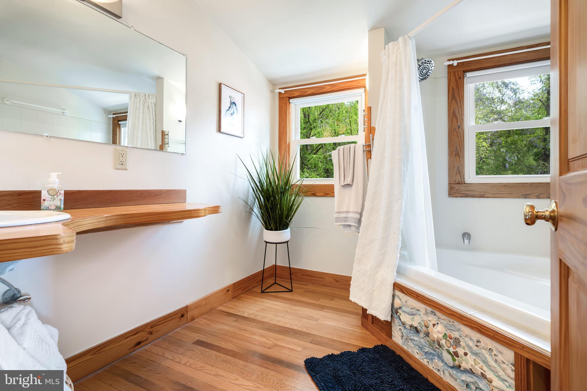 ROCK HALL - Residential