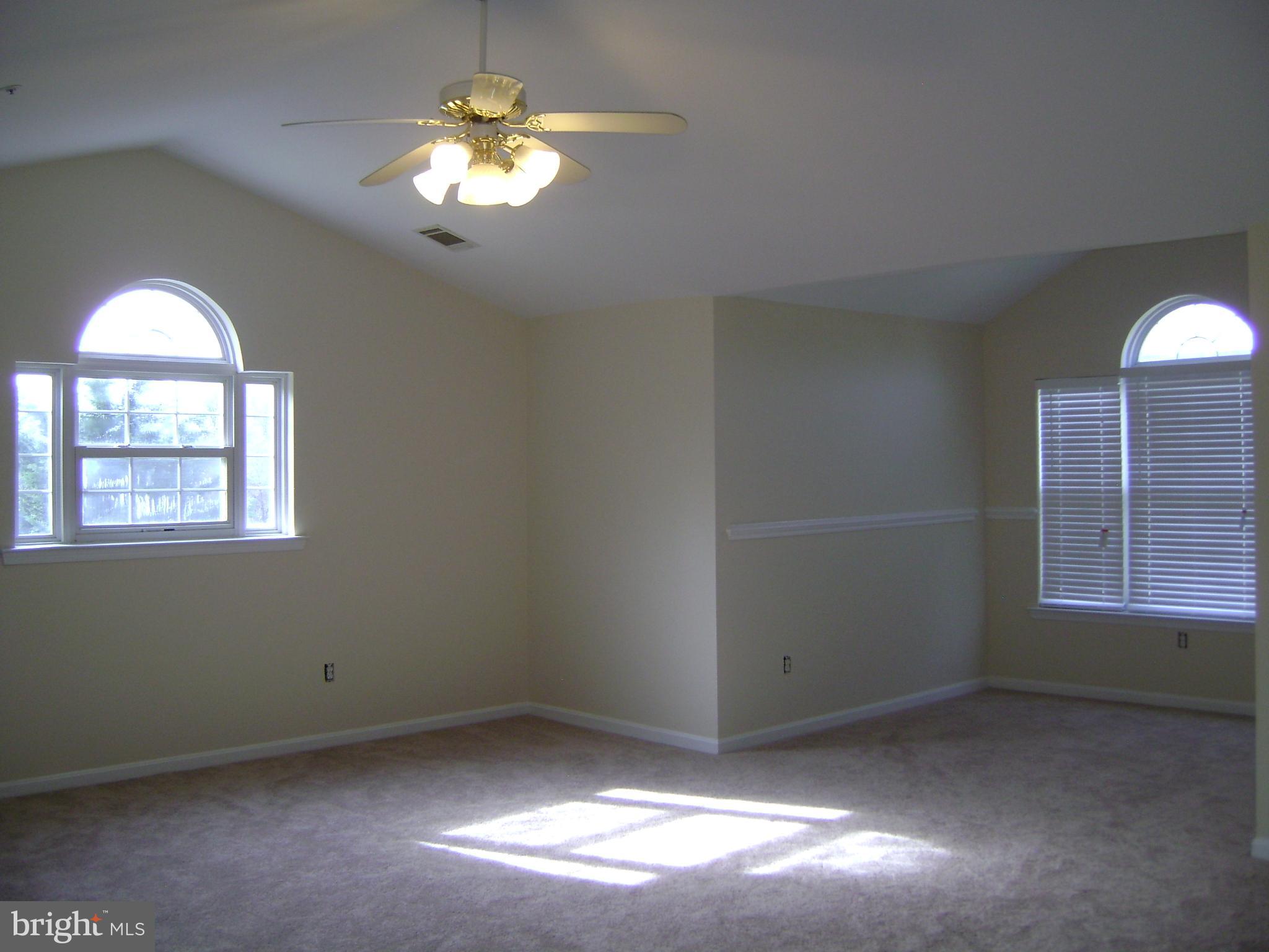 THORNWOOD KNOLL PLAT ONE - Residential Lease