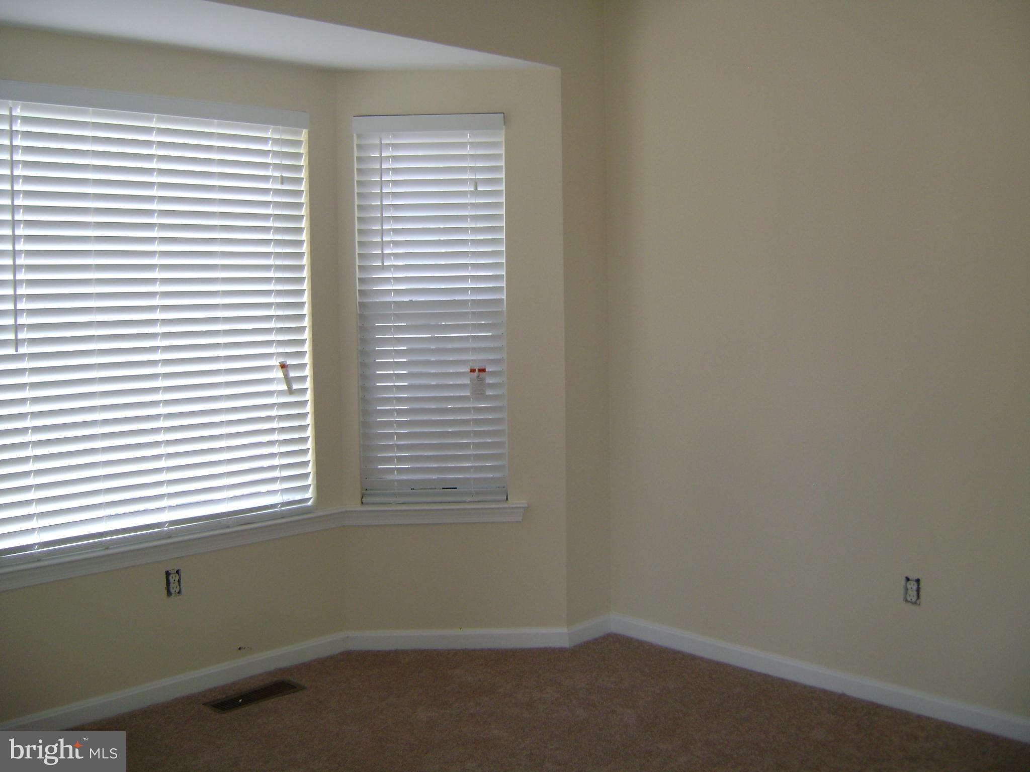 THORNWOOD KNOLL PLAT ONE - Residential Lease