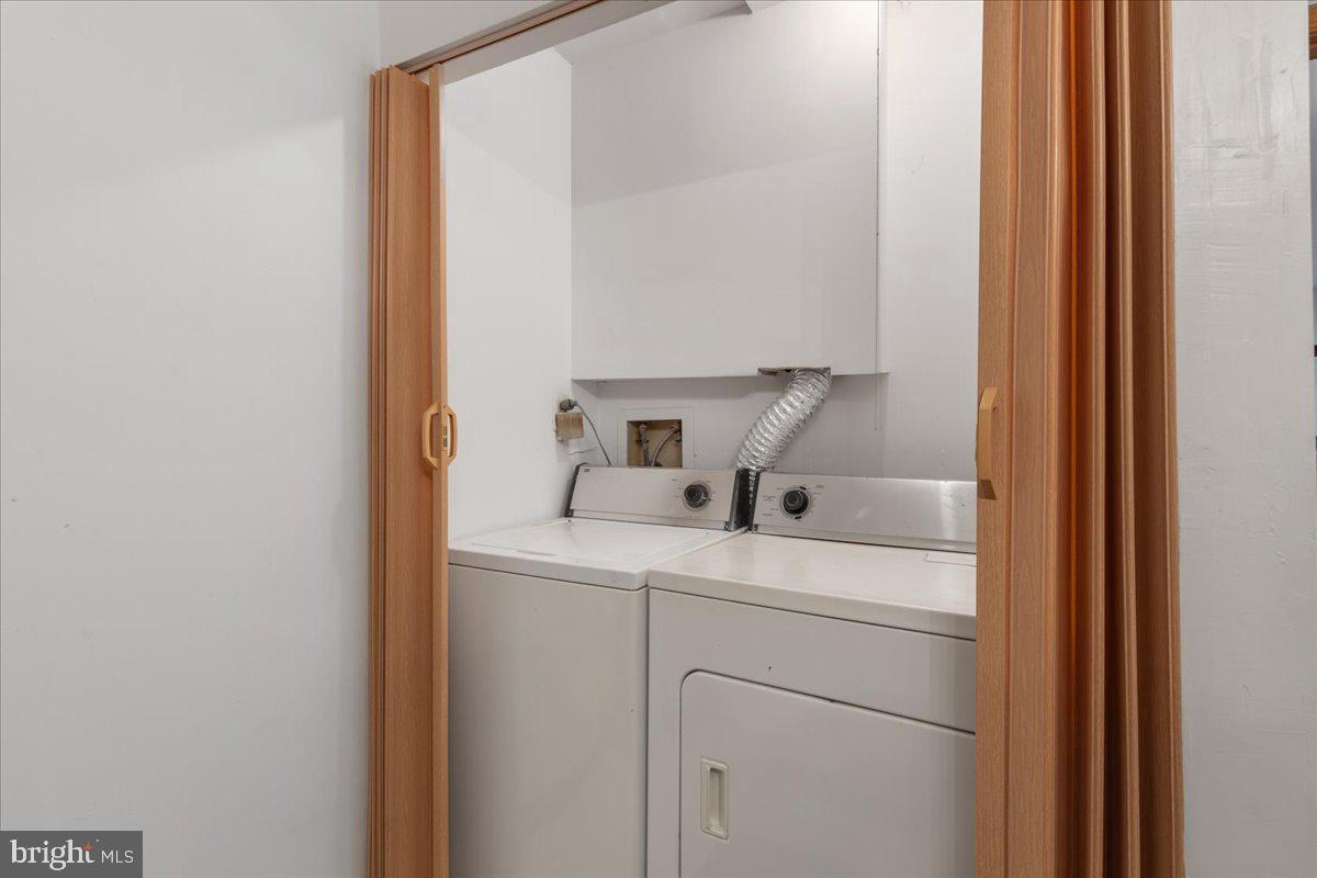 LARGO - Residential Lease