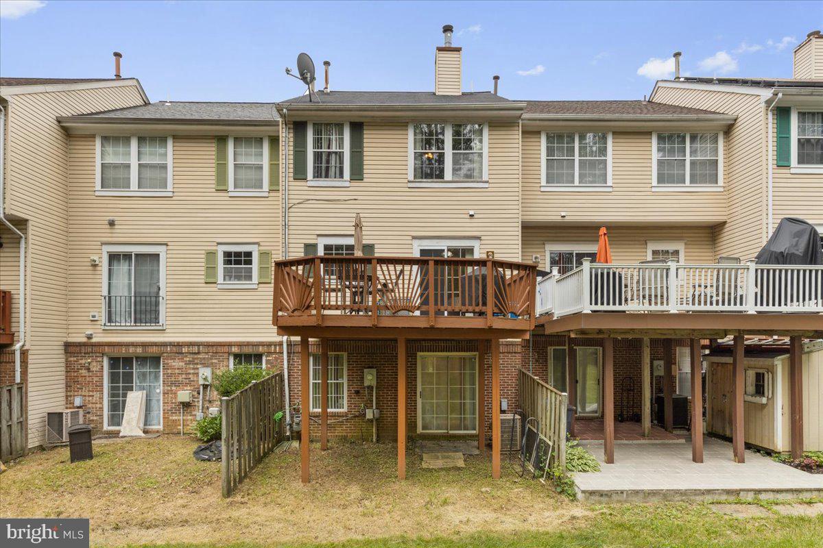 LARGO - Residential Lease