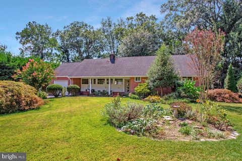 107 GIDDINGS AVENUE SEVERNA PARK MD 21146