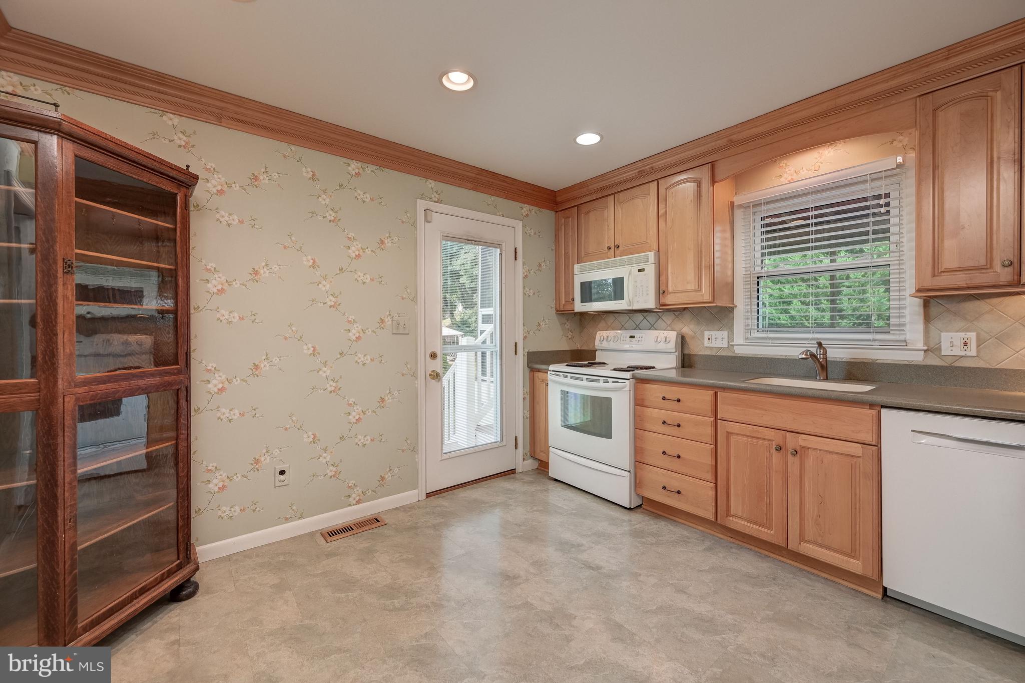 SILVERGATE VILLAGE - Residential