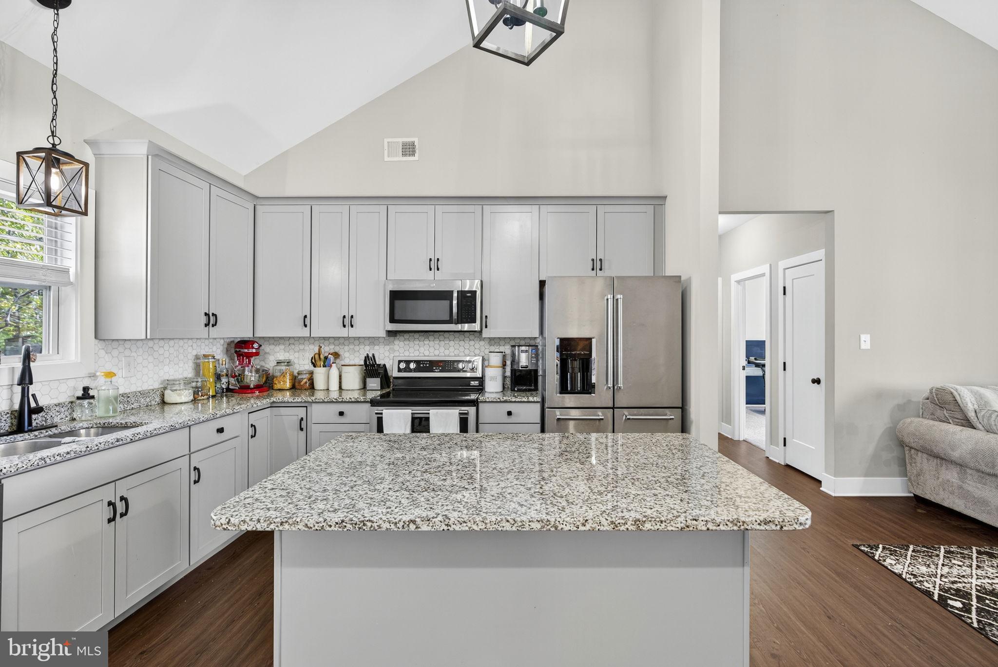 CRESTFIELD - Residential