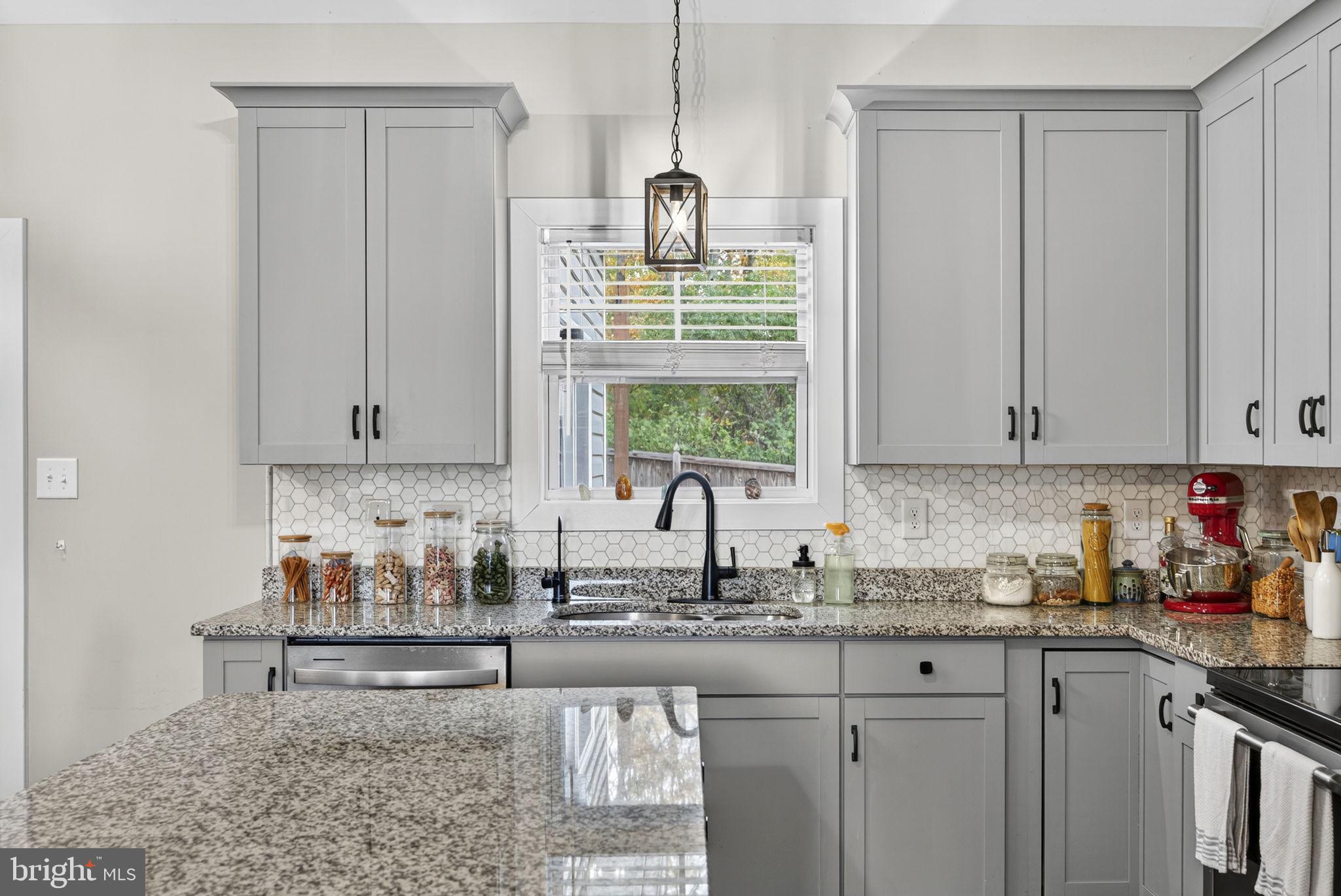 CRESTFIELD - Residential