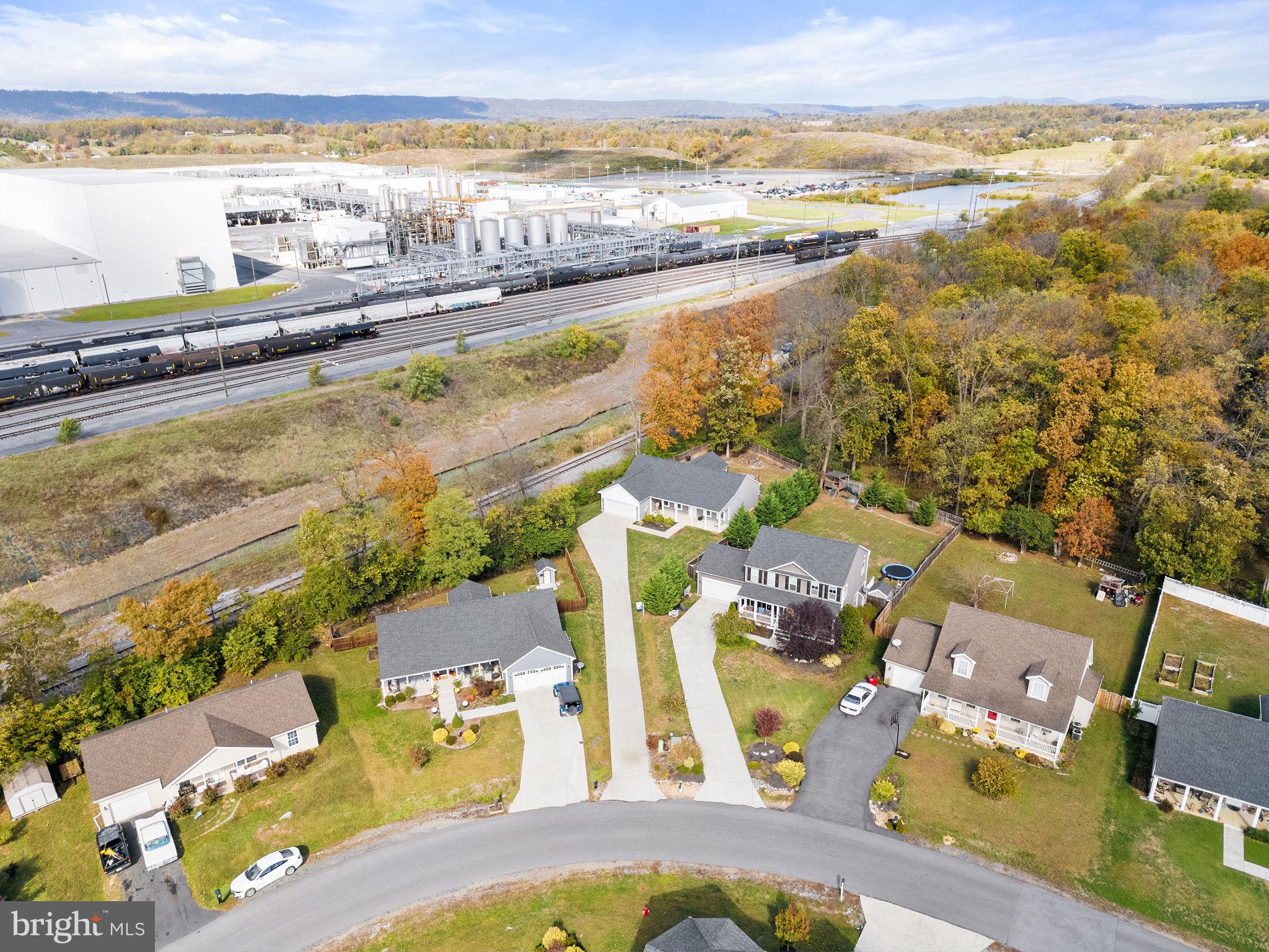 CRESTFIELD - Residential