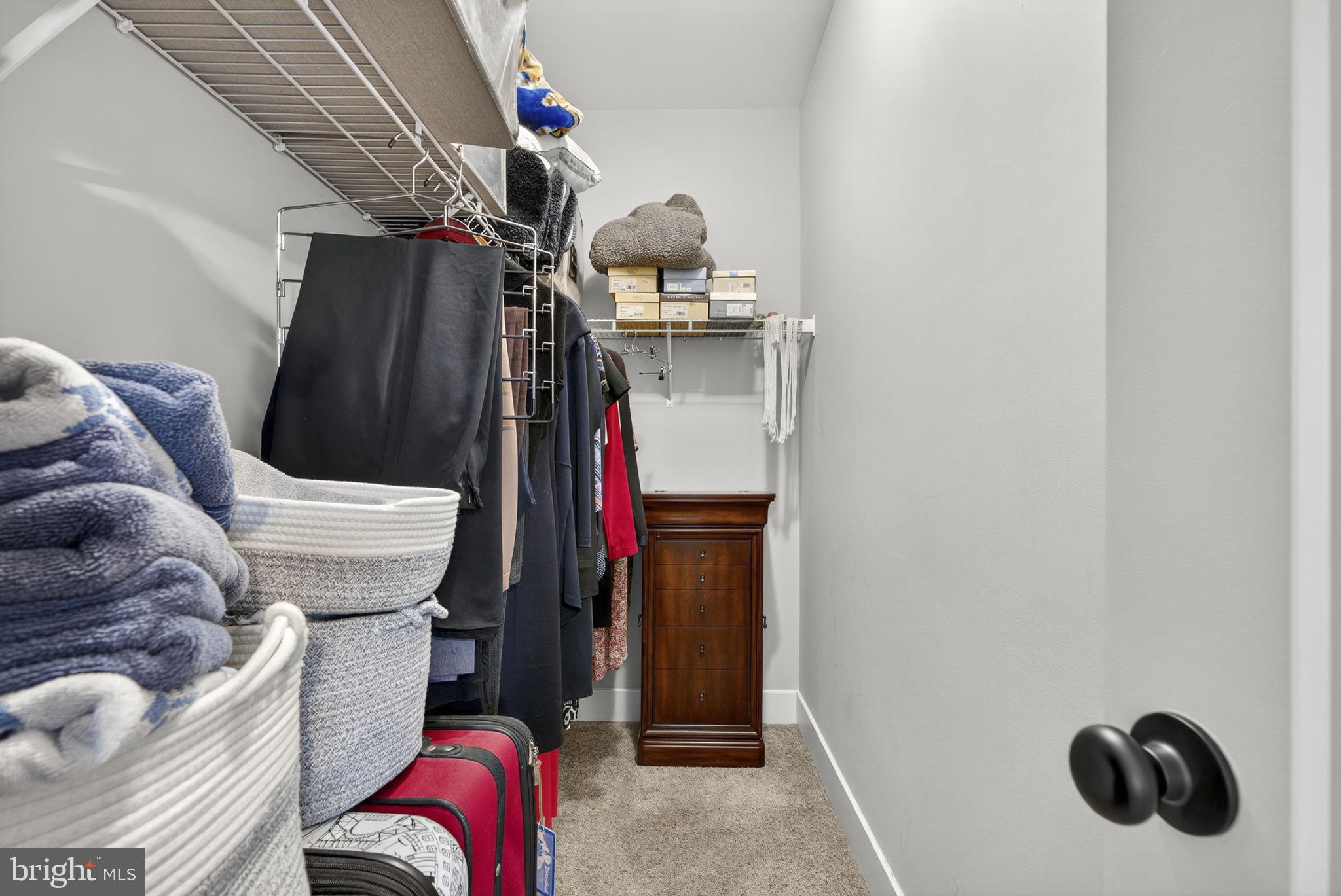 CRESTFIELD - Residential