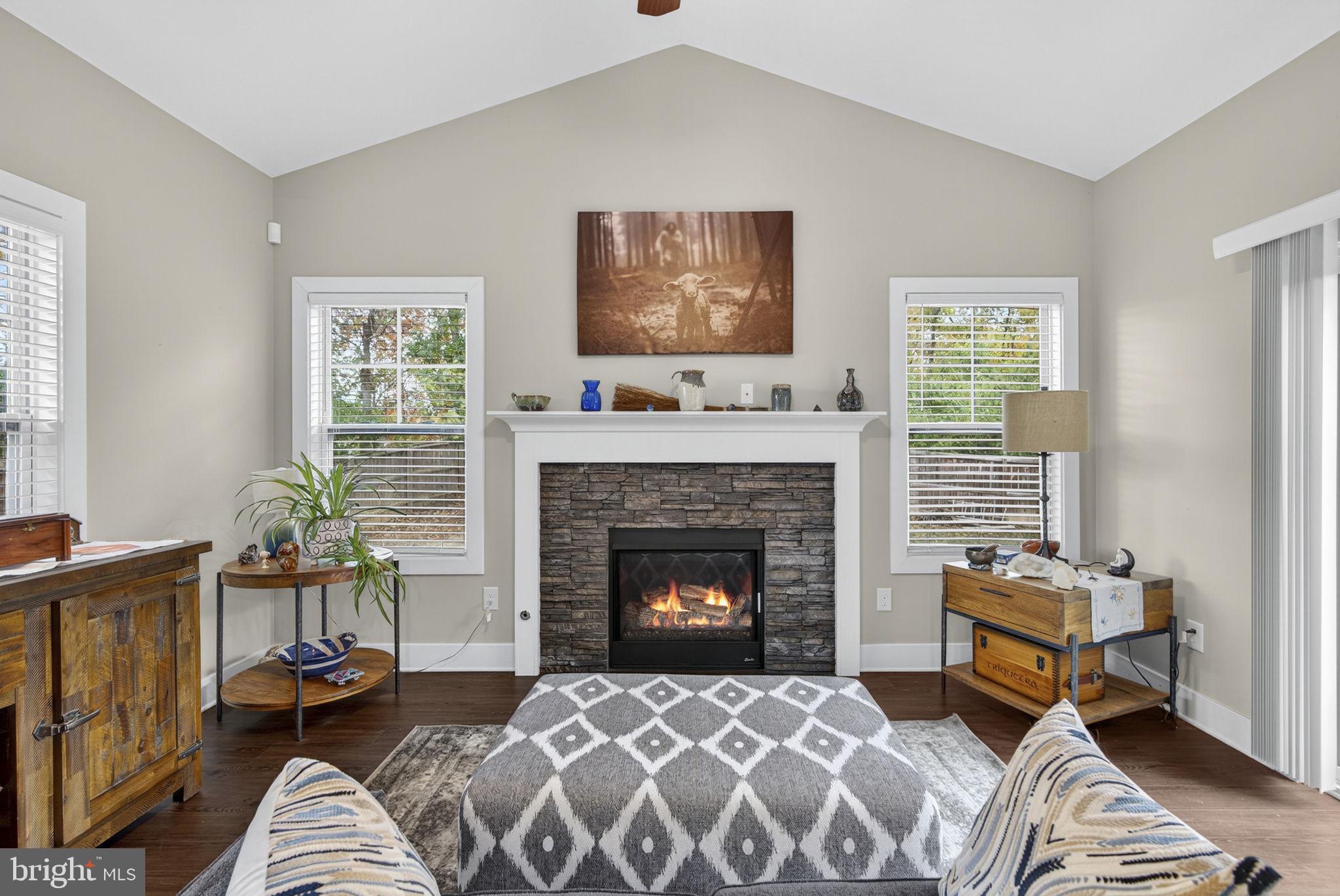 CRESTFIELD - Residential