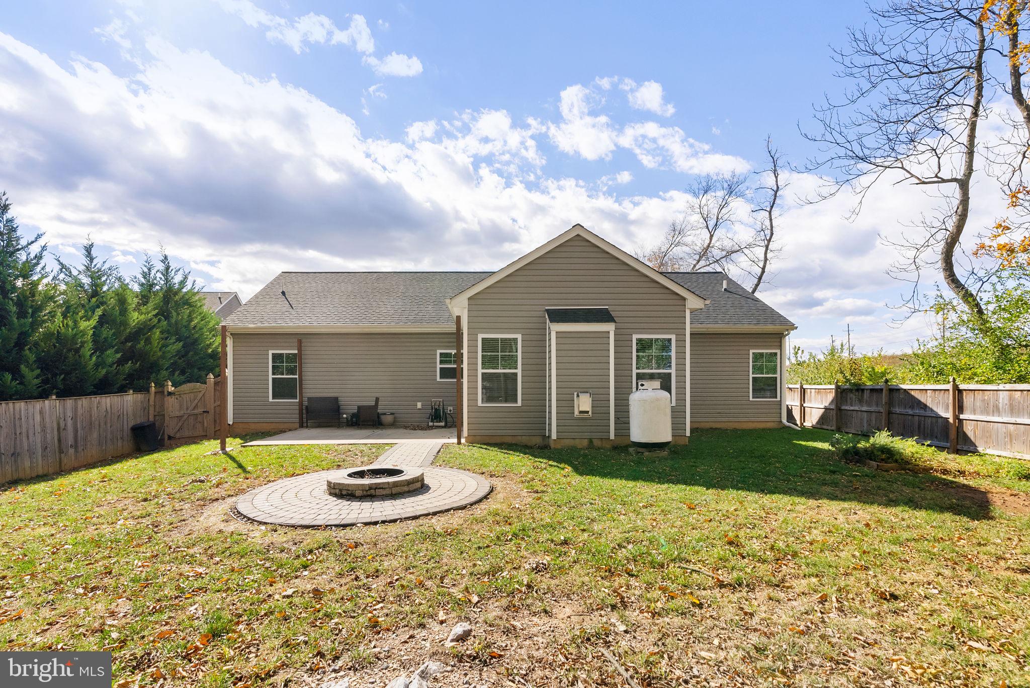 CRESTFIELD - Residential