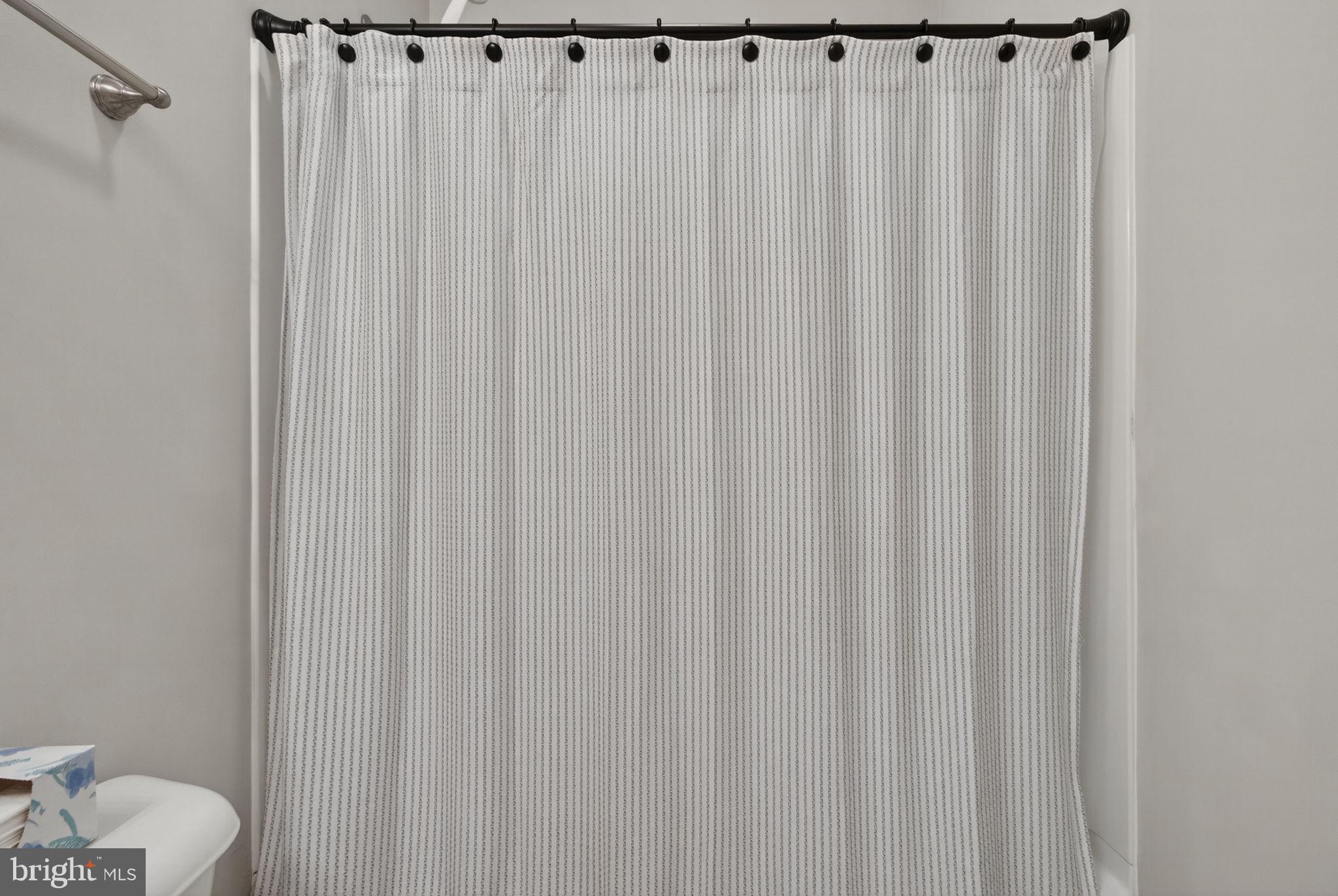 CRESTFIELD - Residential