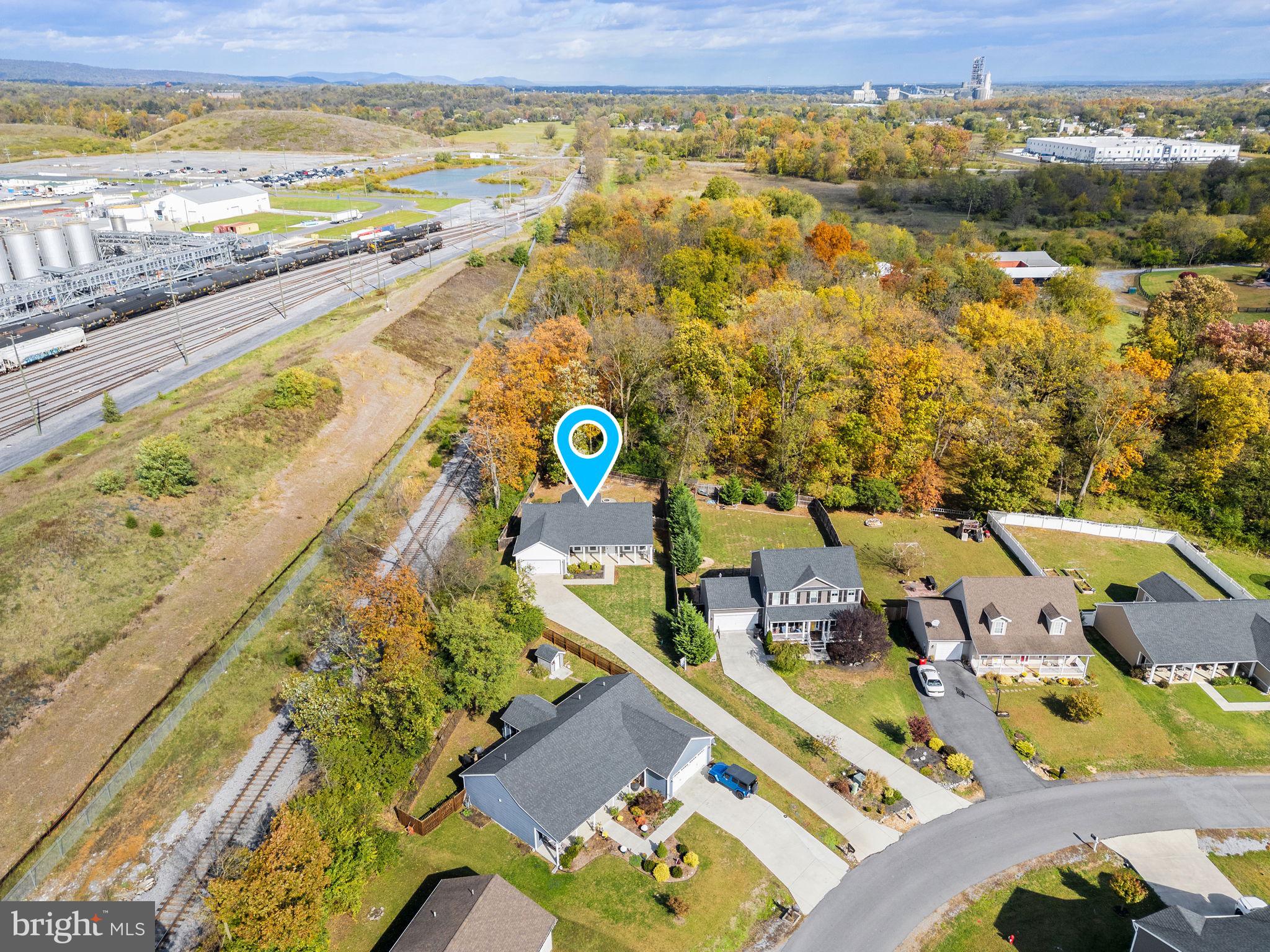 CRESTFIELD - Residential