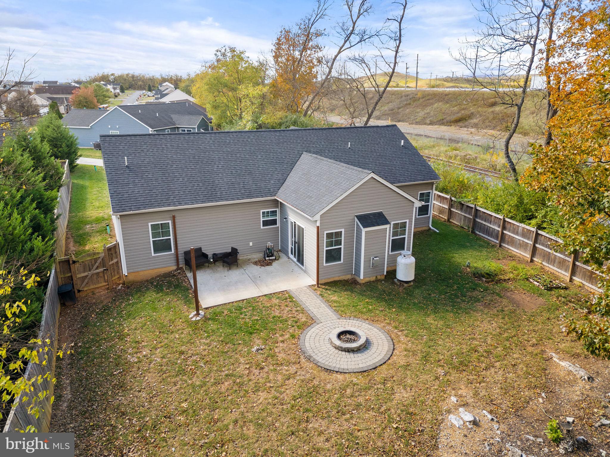 CRESTFIELD - Residential