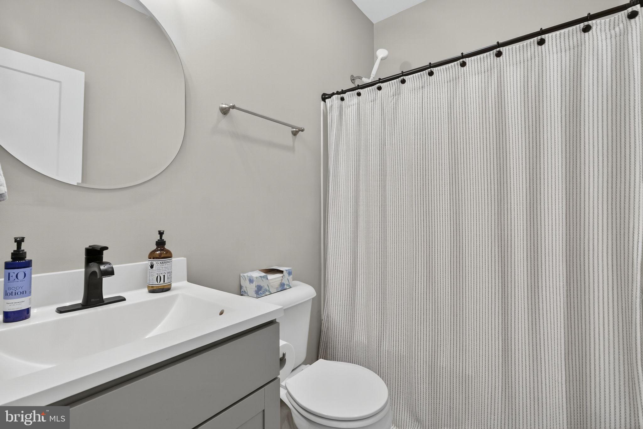 CRESTFIELD - Residential