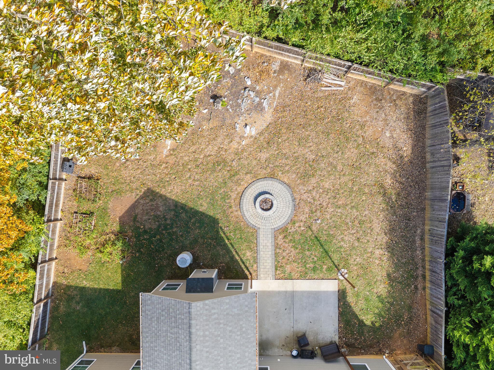 CRESTFIELD - Residential