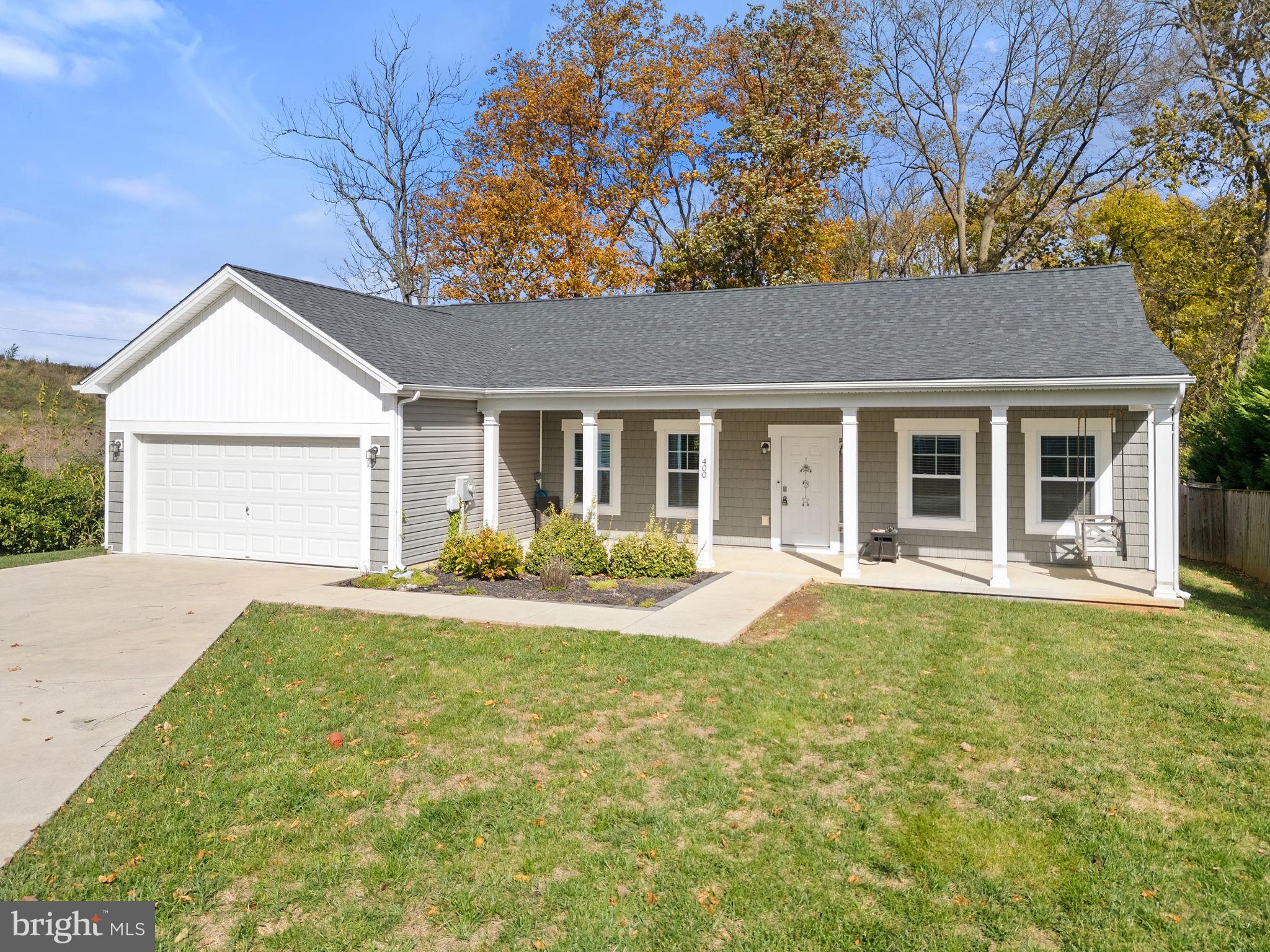 CRESTFIELD - Residential