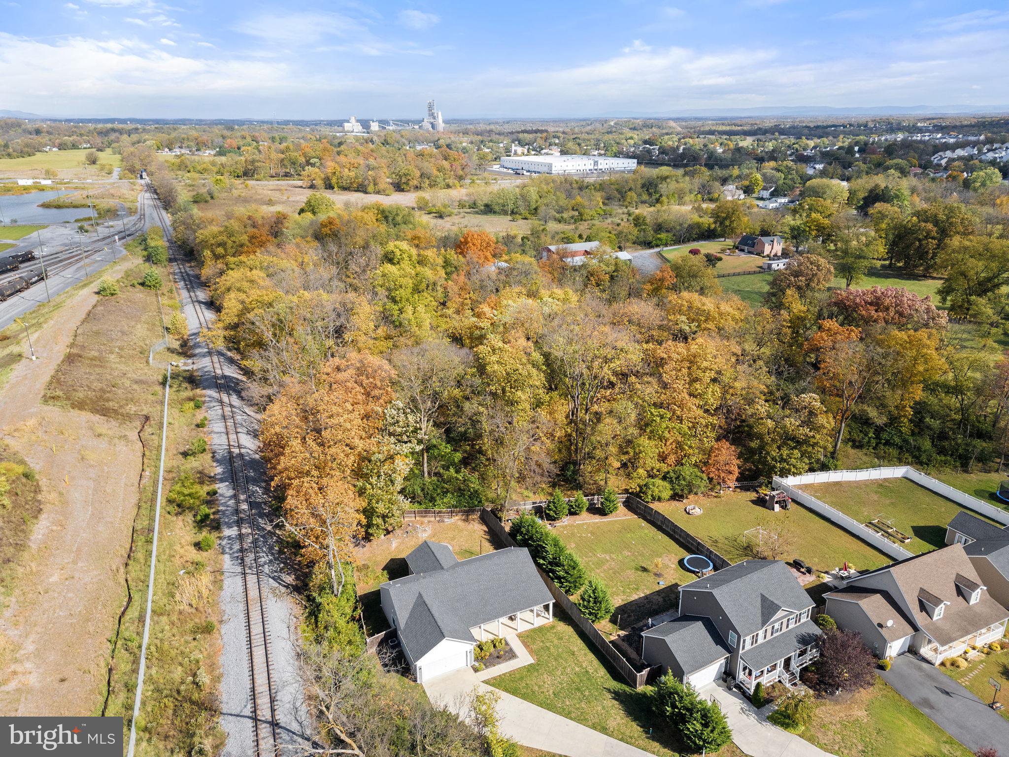 CRESTFIELD - Residential