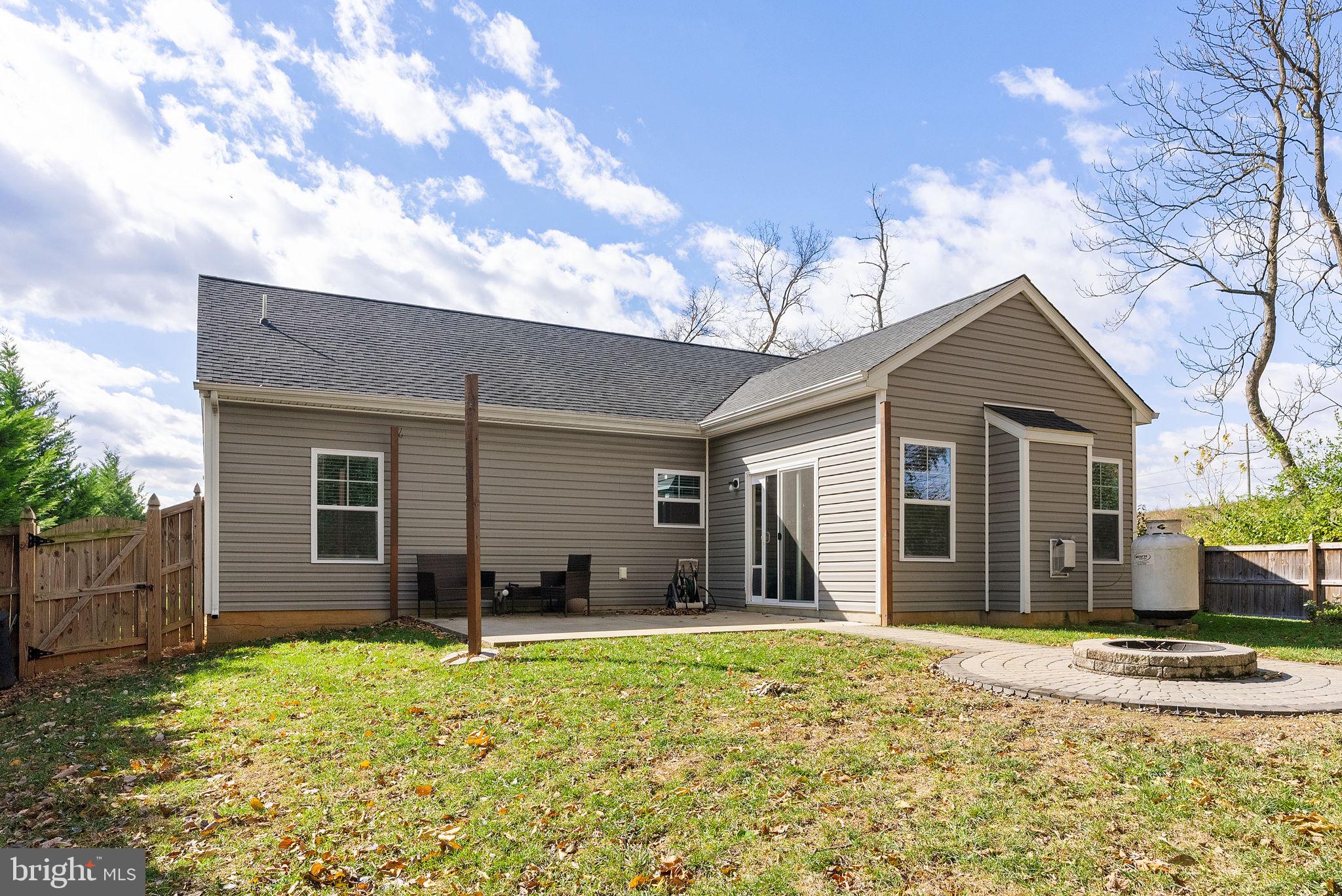 CRESTFIELD - Residential