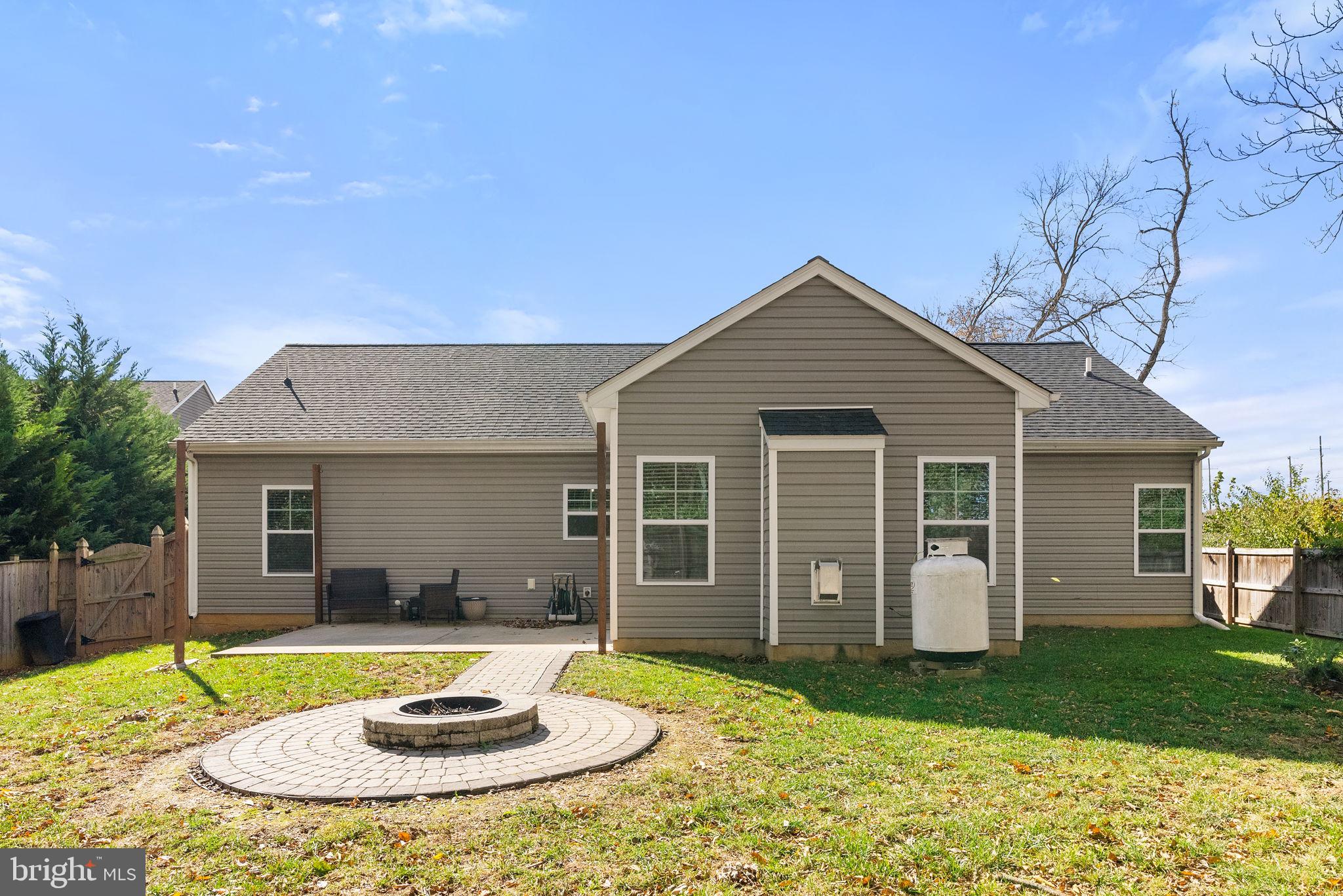 CRESTFIELD - Residential