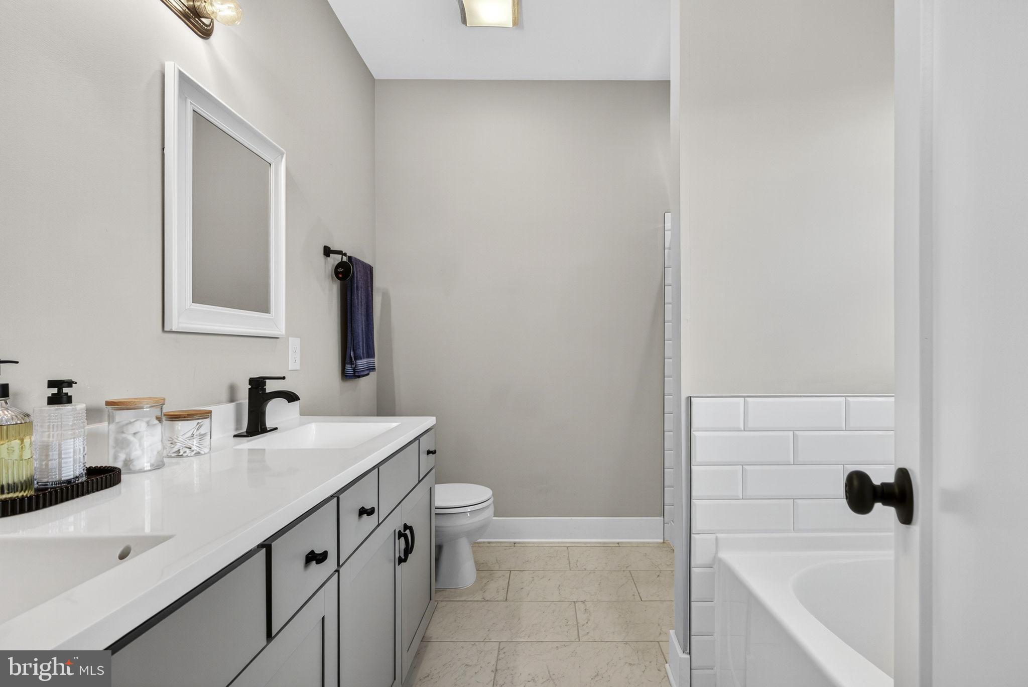 CRESTFIELD - Residential