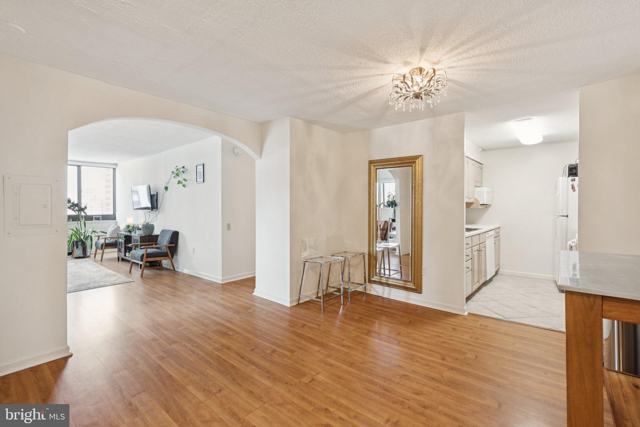 AVENUE OF THE ARTS - Residential