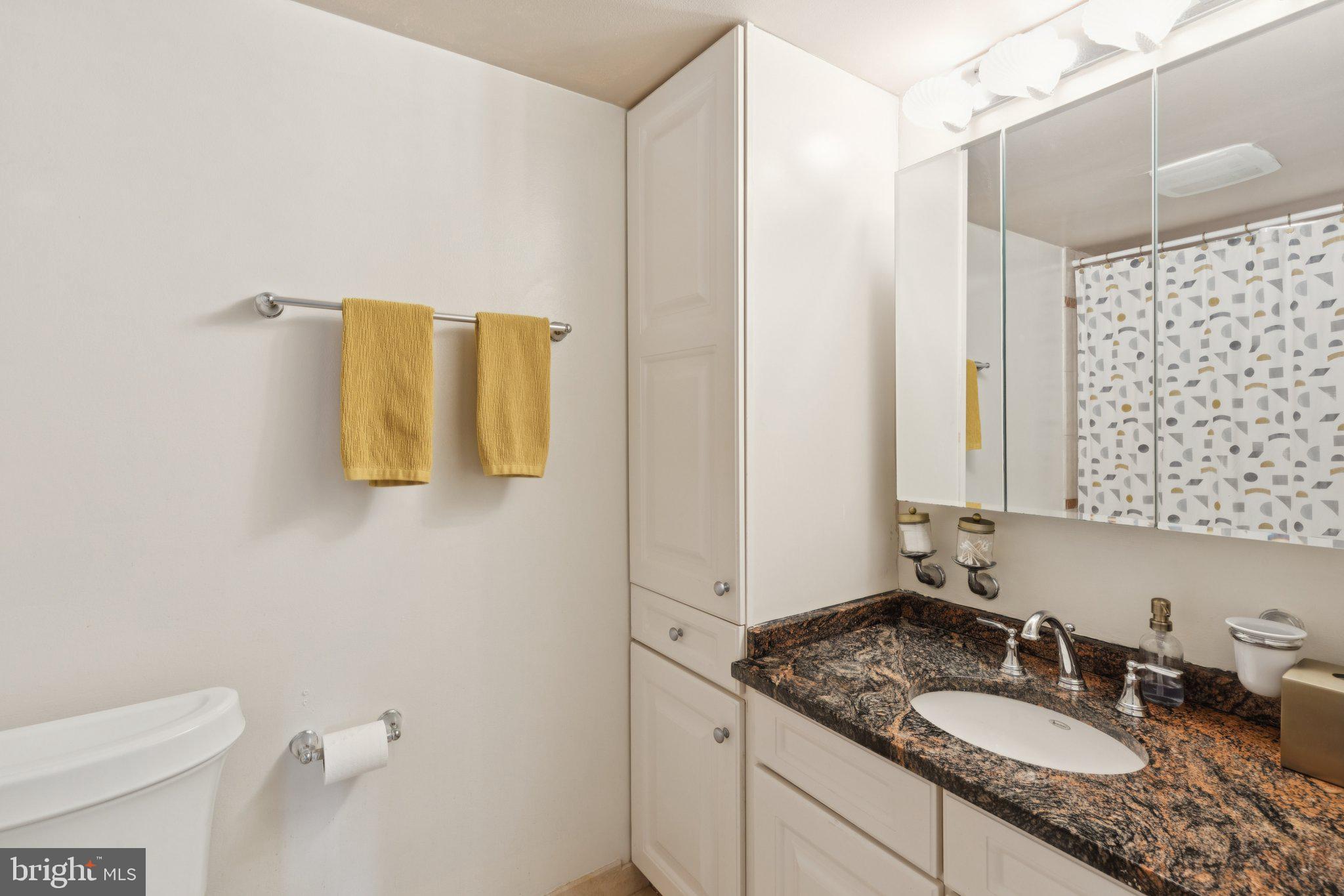 AVENUE OF THE ARTS - Residential